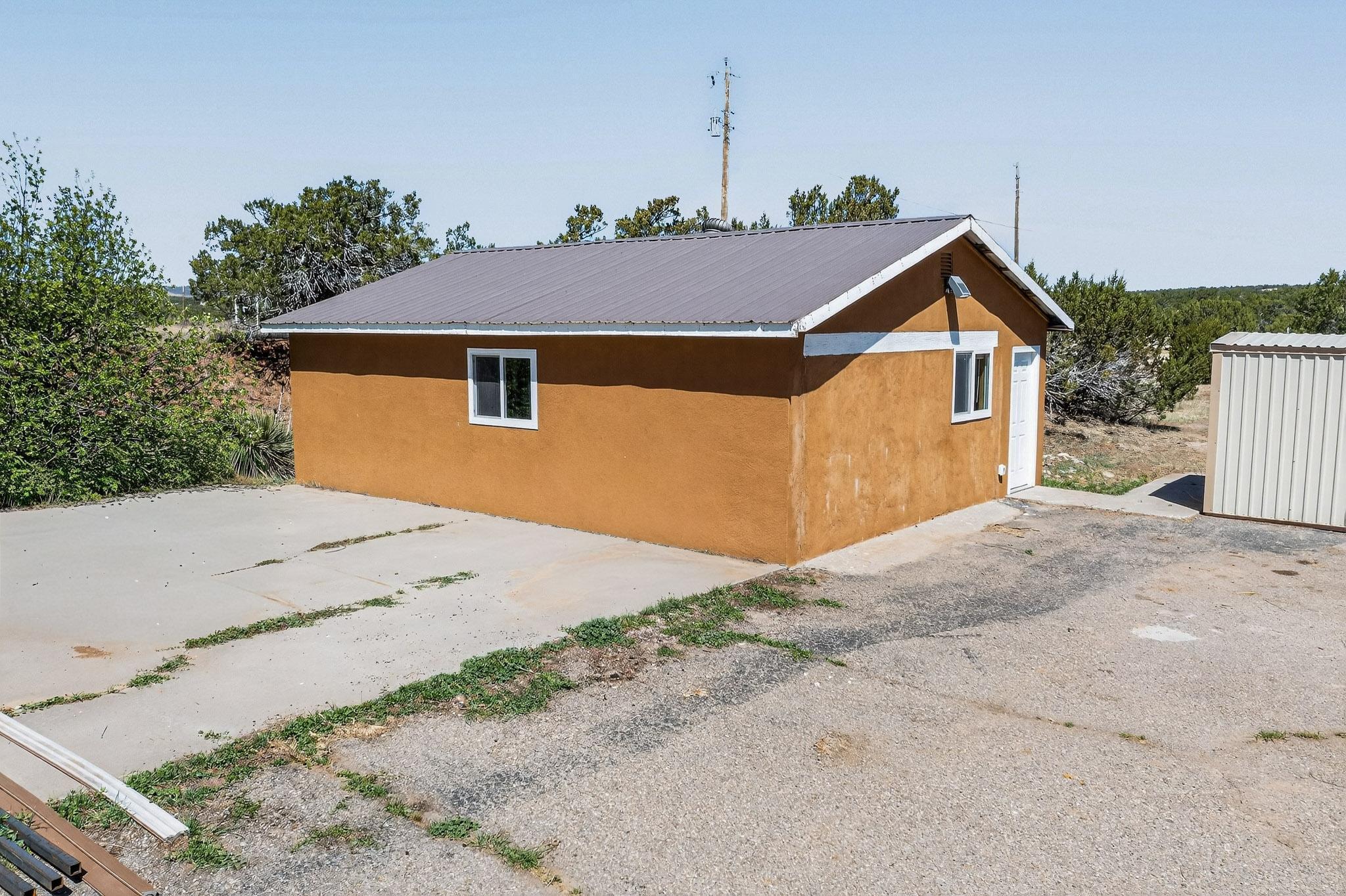 Photo 13 — 95 Lesperance Road
