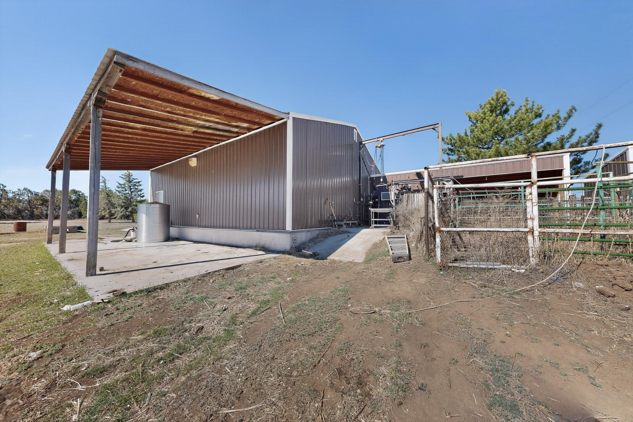 Photo 17 — 95 Lesperance Road