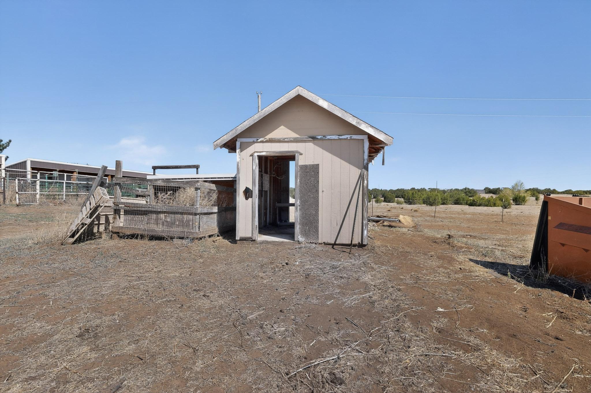 Photo 19 — 95 Lesperance Road
