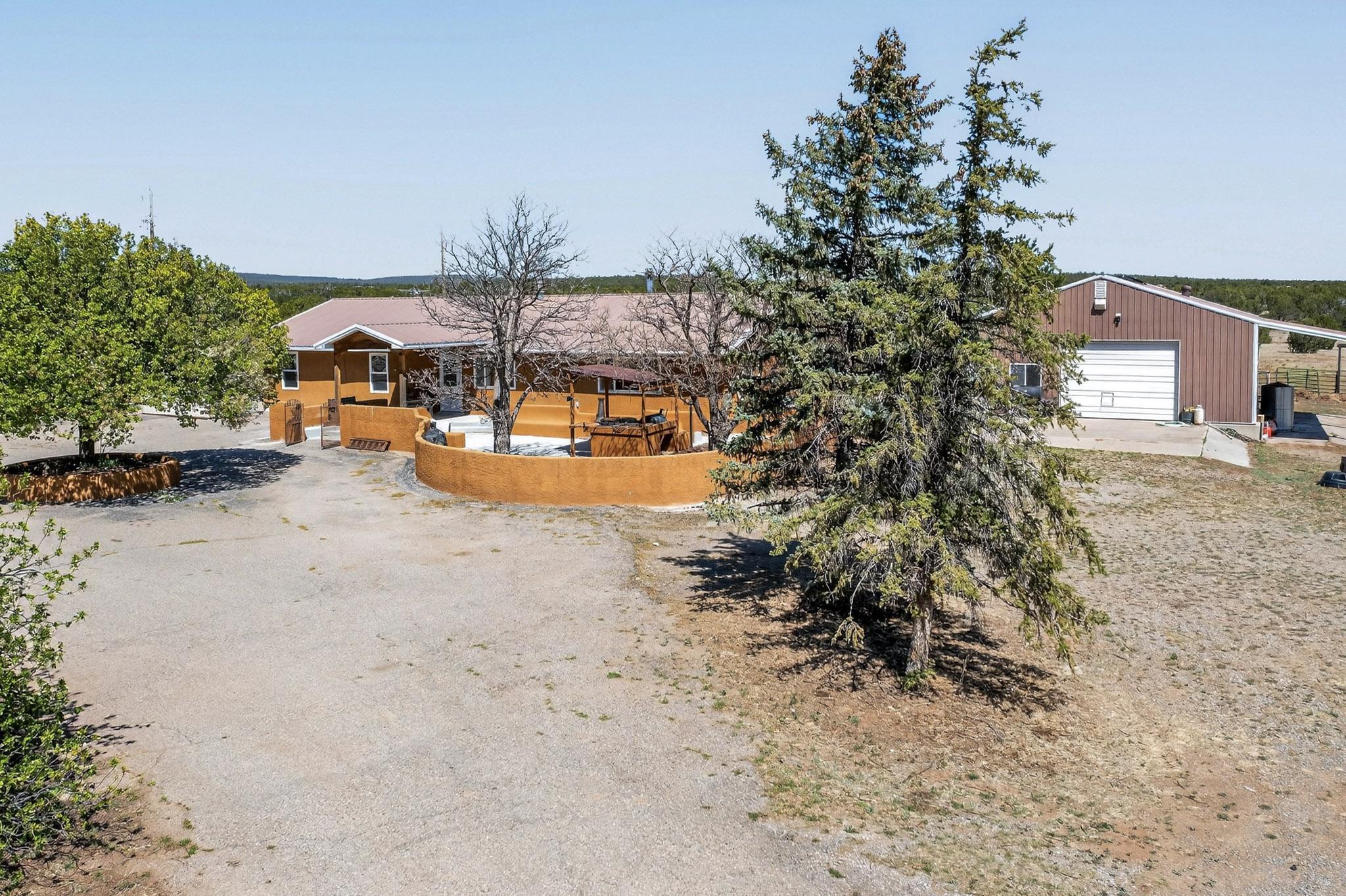 Photo 4 — 95 Lesperance Road