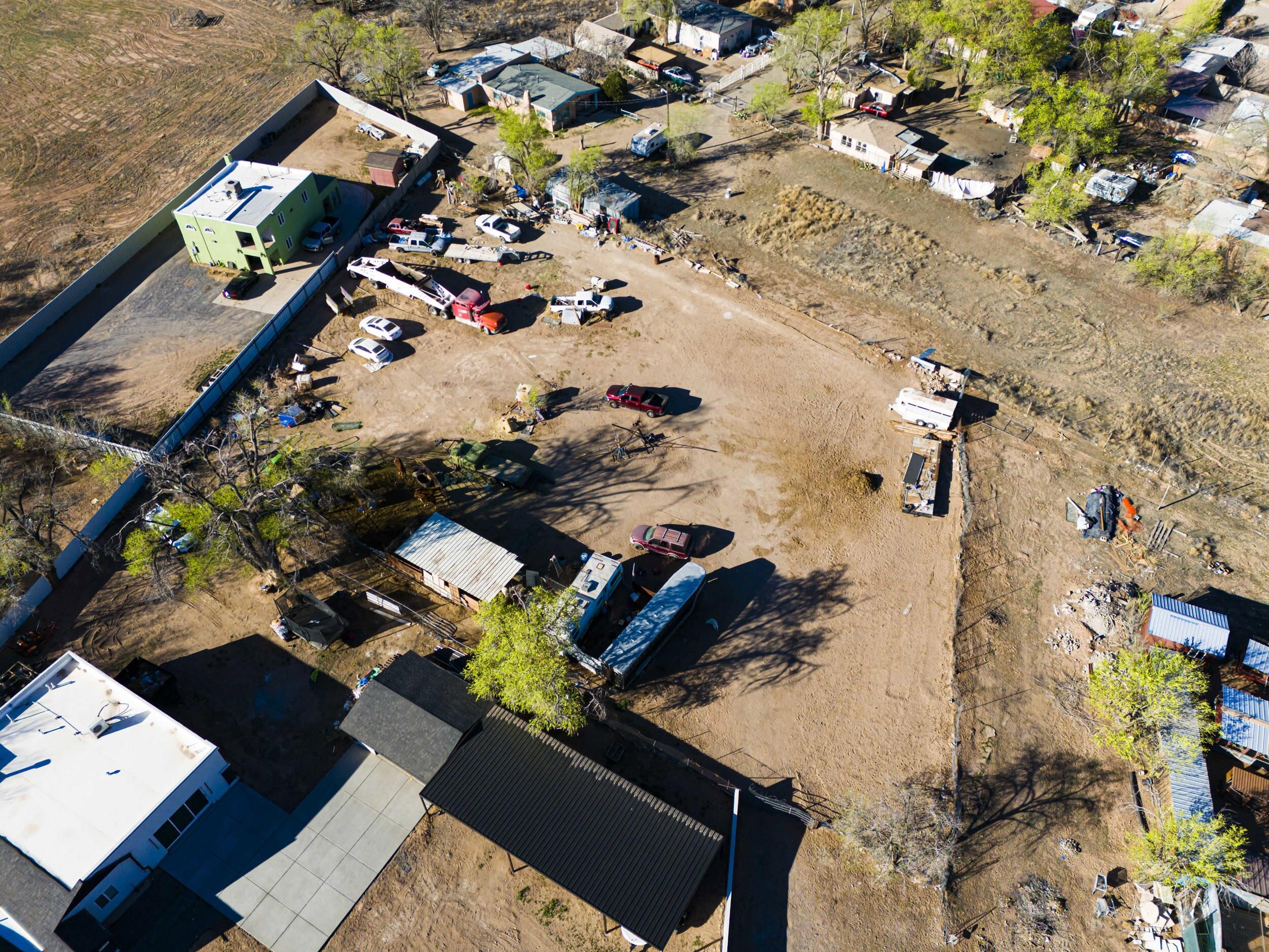 Photo 12 — 2255 Perry Road SW