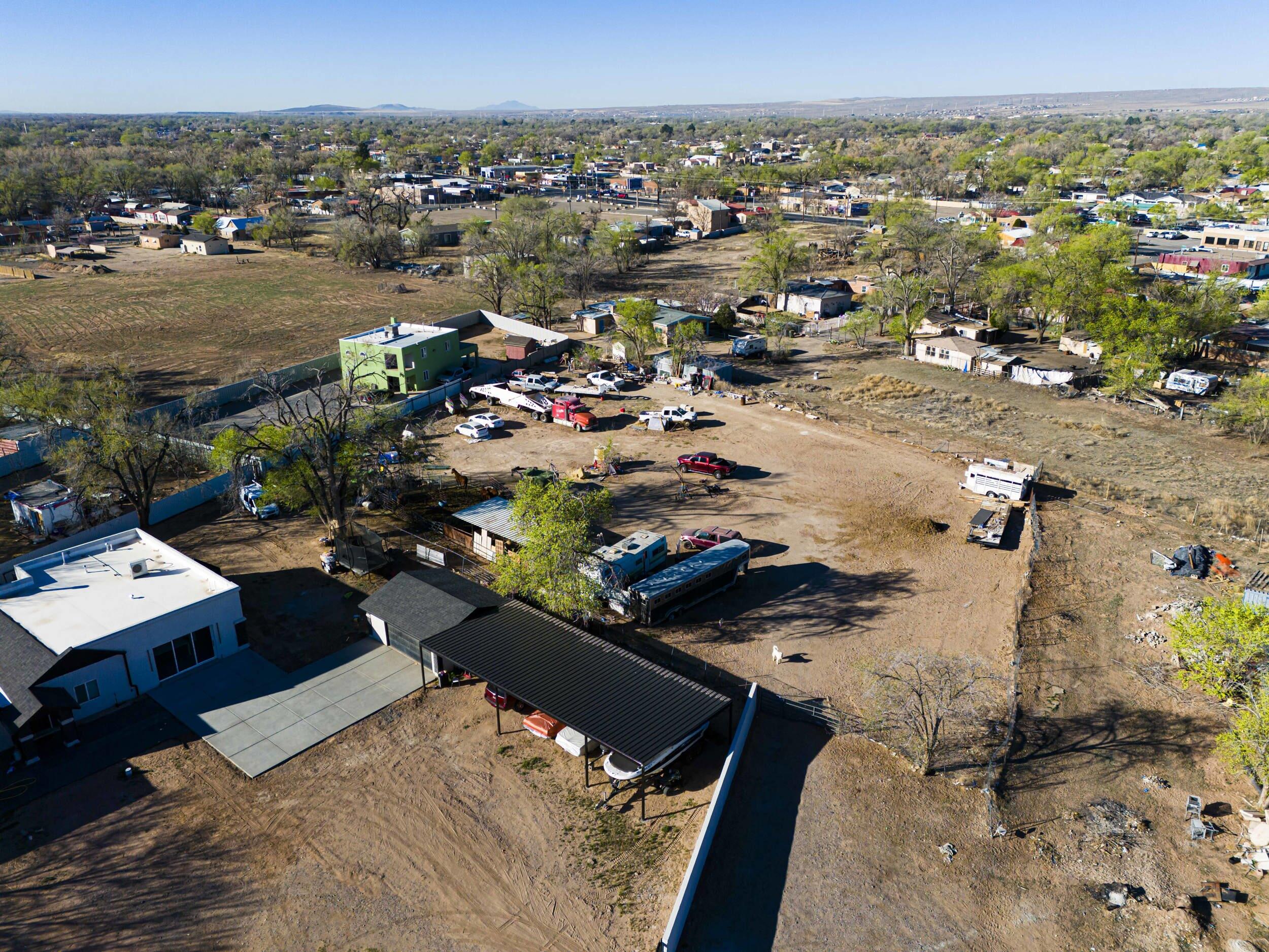 Photo 3 — 2255 Perry Road SW