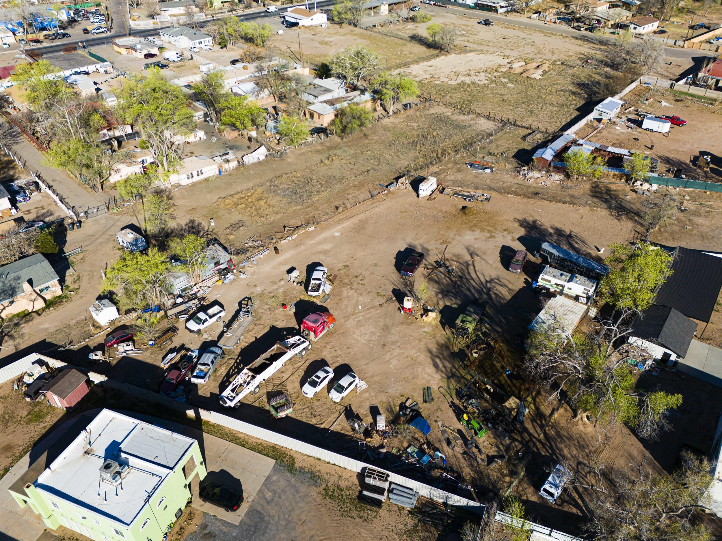 Photo 10 — 2255 Perry Road SW