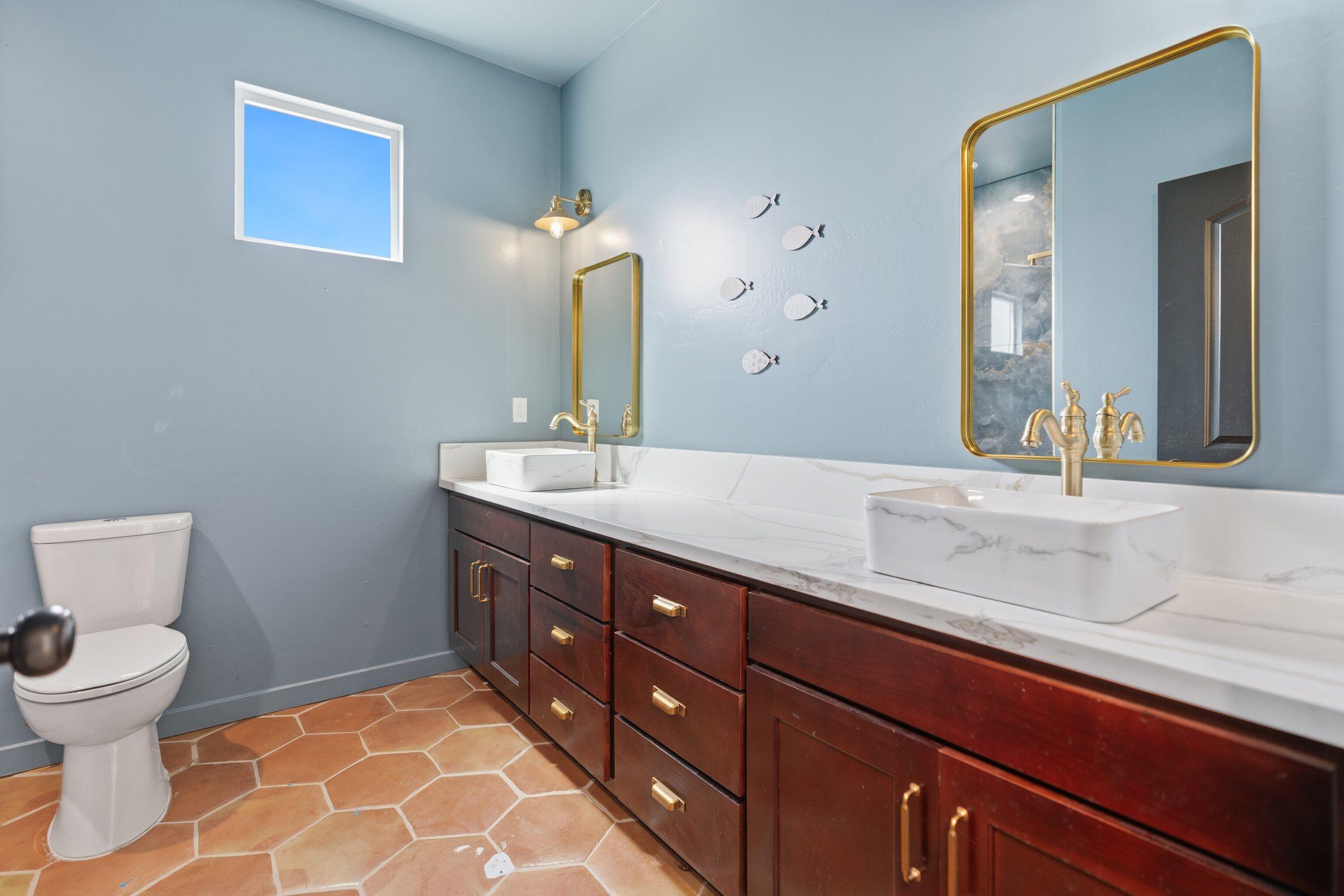 Photo 7 — 712 2nd Street NE
