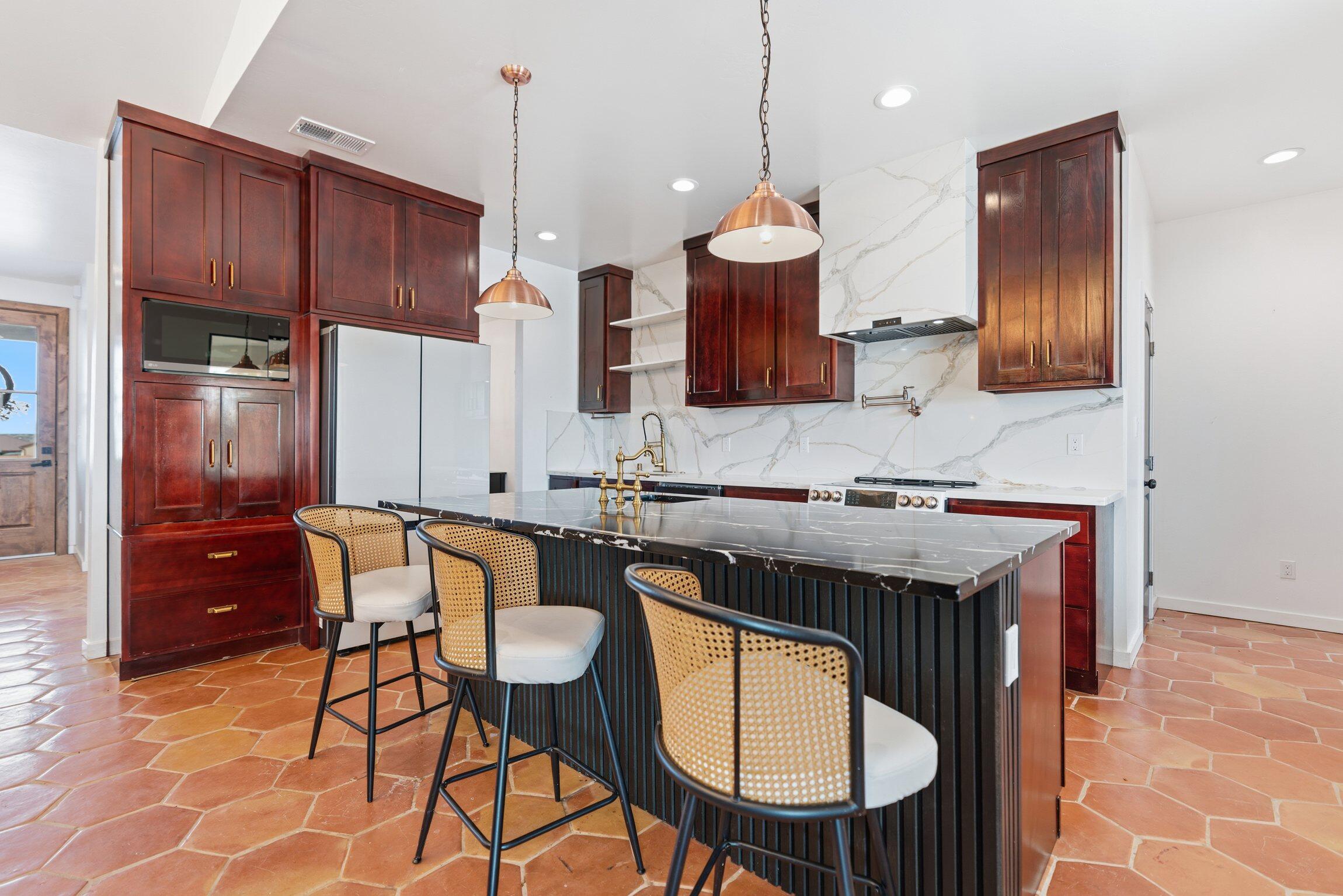 Photo 19 — 712 2nd Street NE