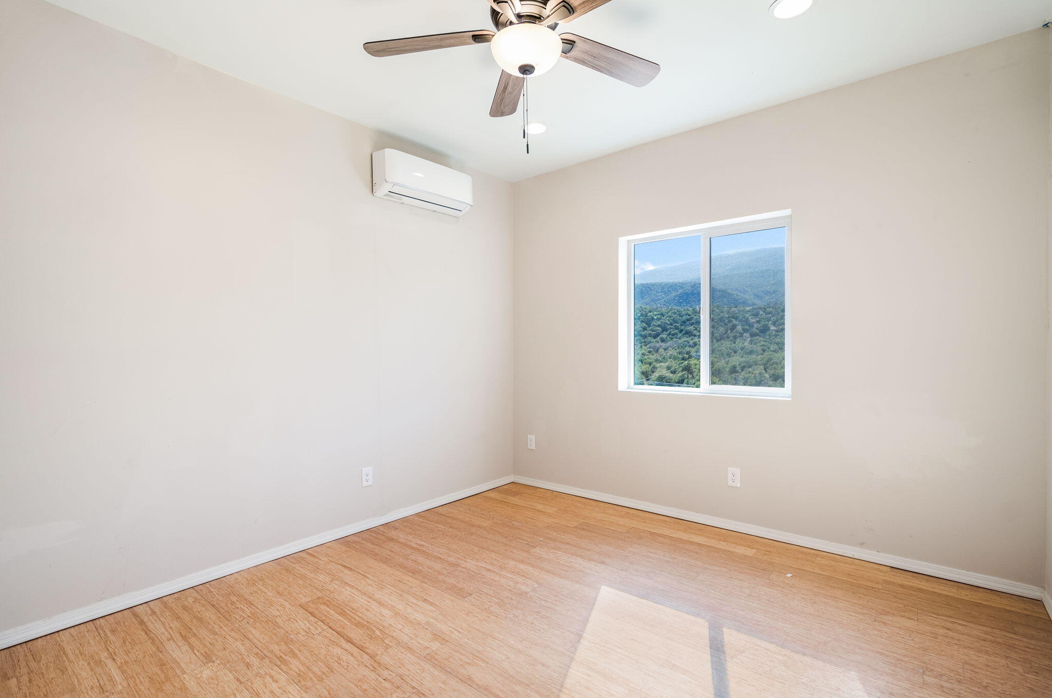 Photo 15 — 7 Shasta Court
