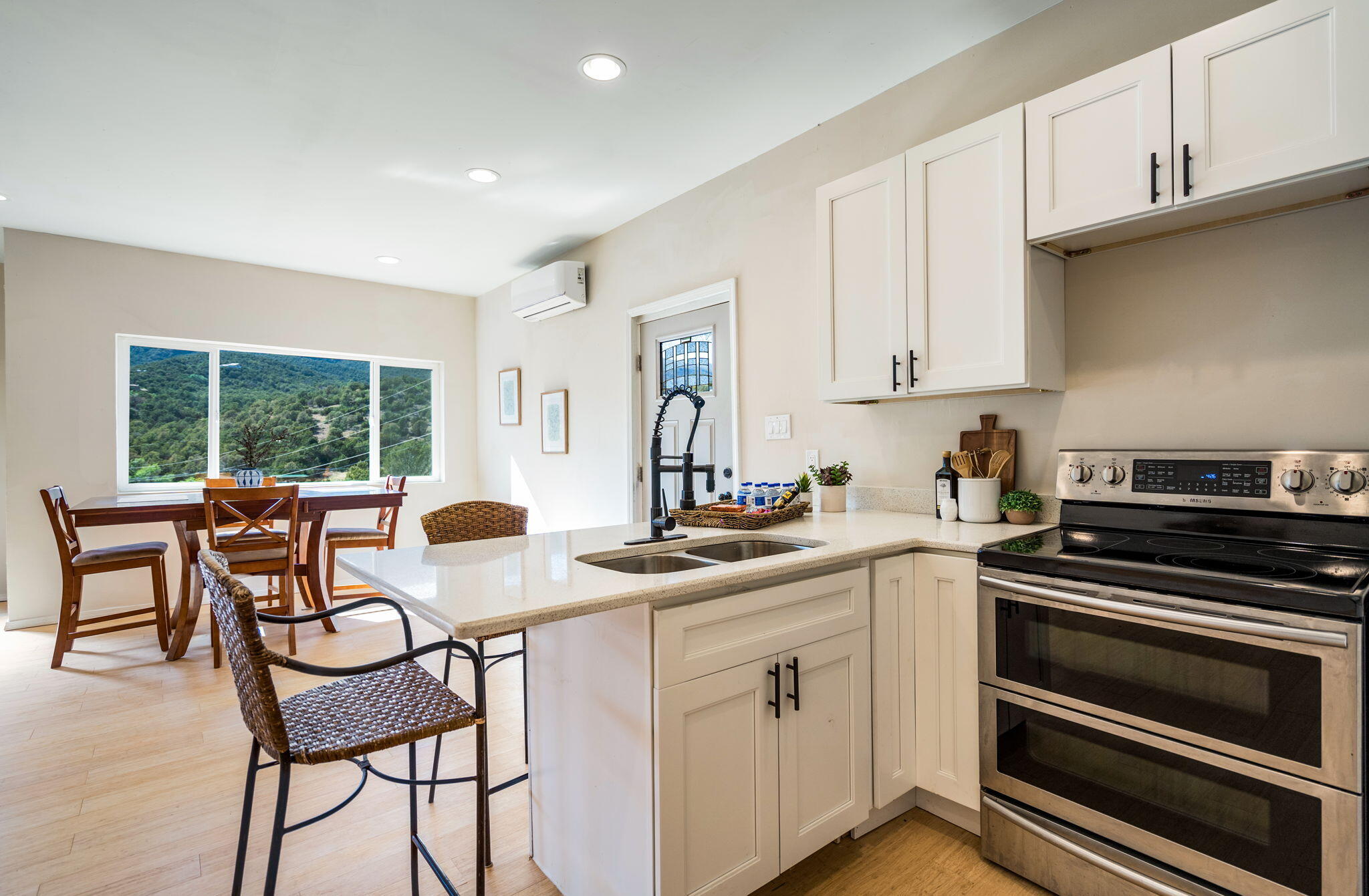 Photo 8 — 7 Shasta Court