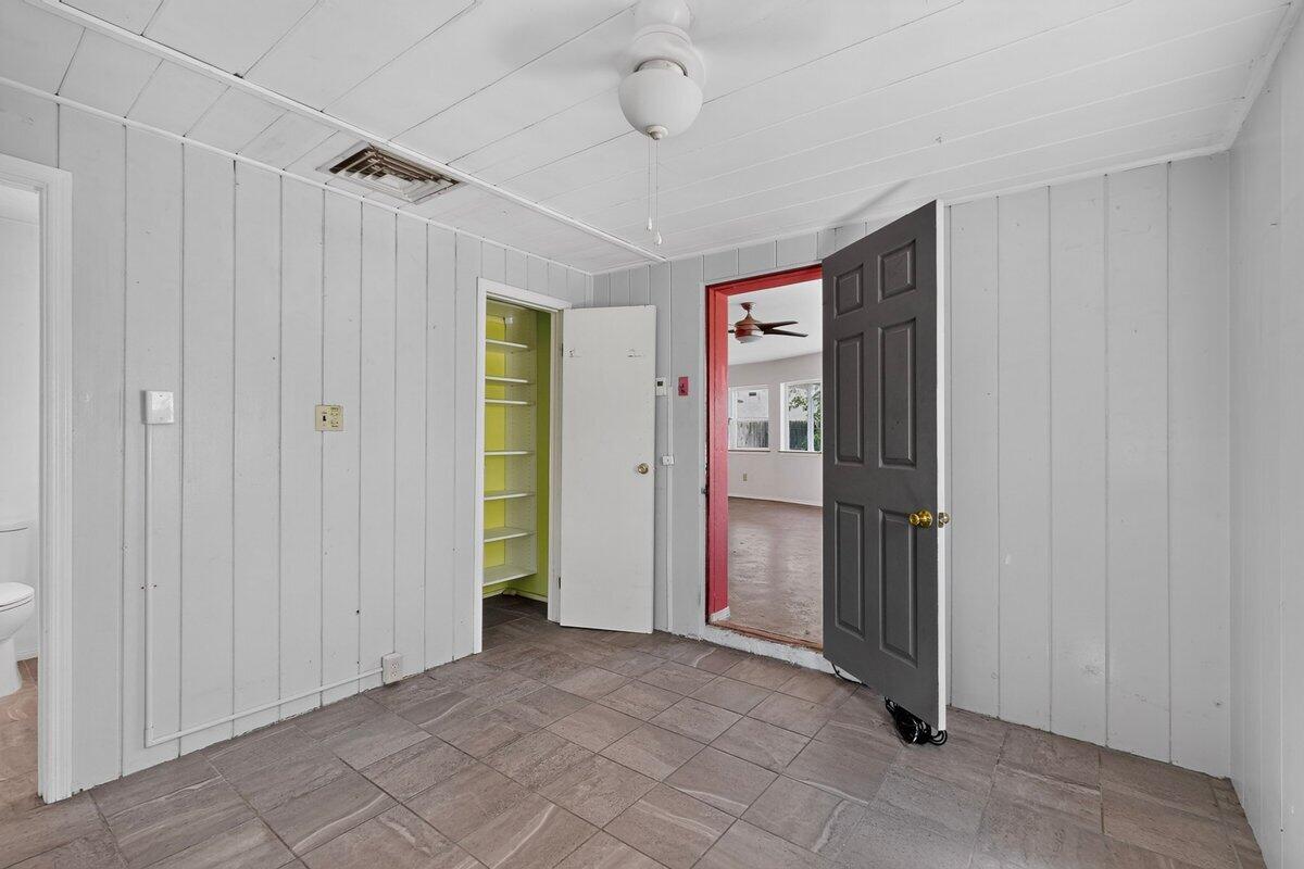Photo 9 — 606 Tulane Drive NE