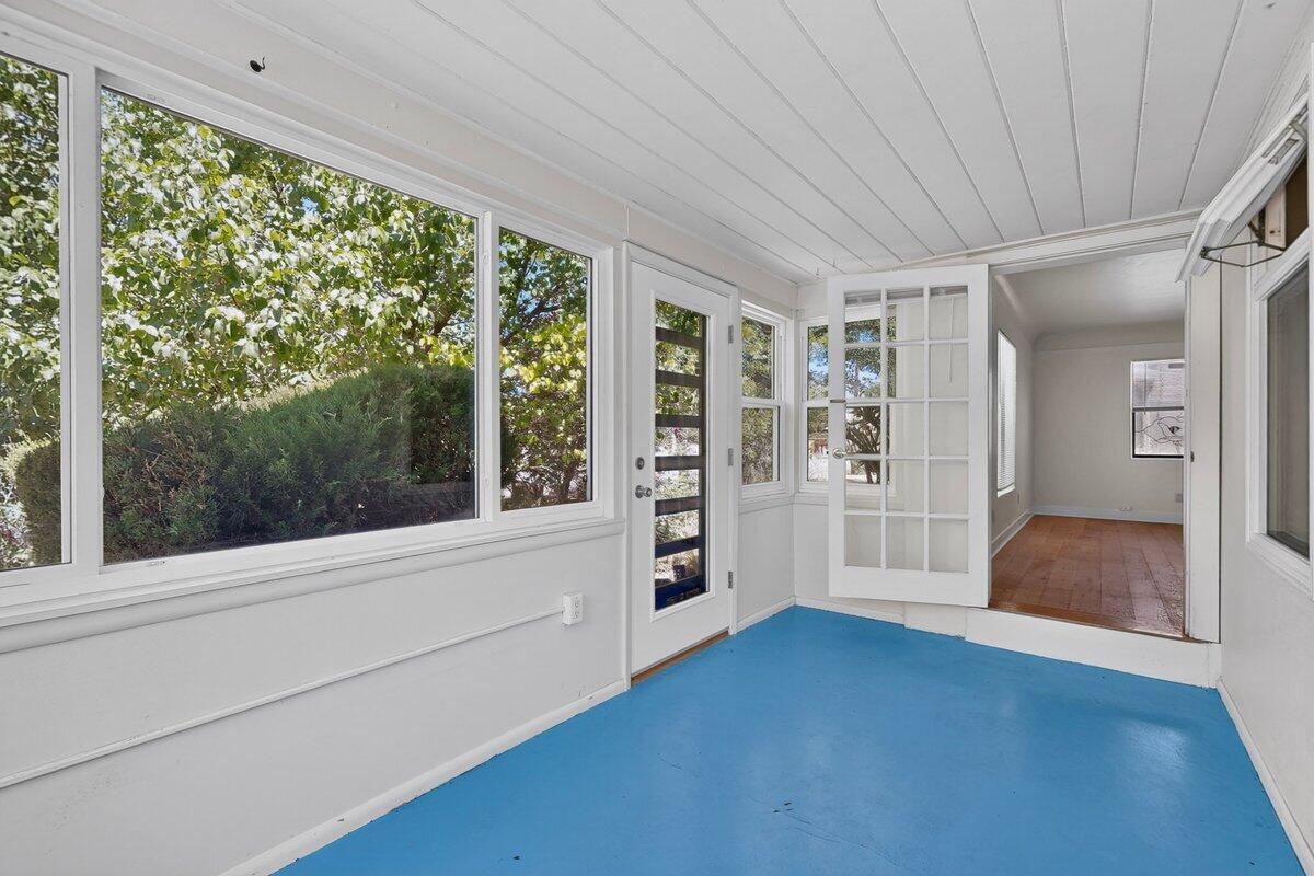 Photo 6 — 606 Tulane Drive NE