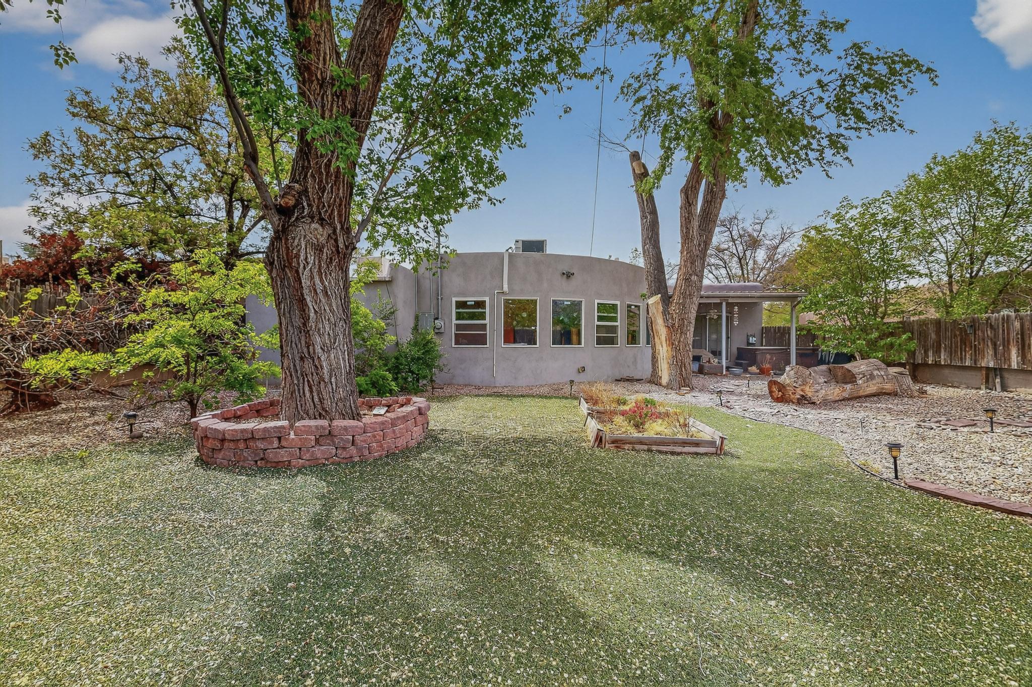 Photo 3 — 606 Tulane Drive NE
