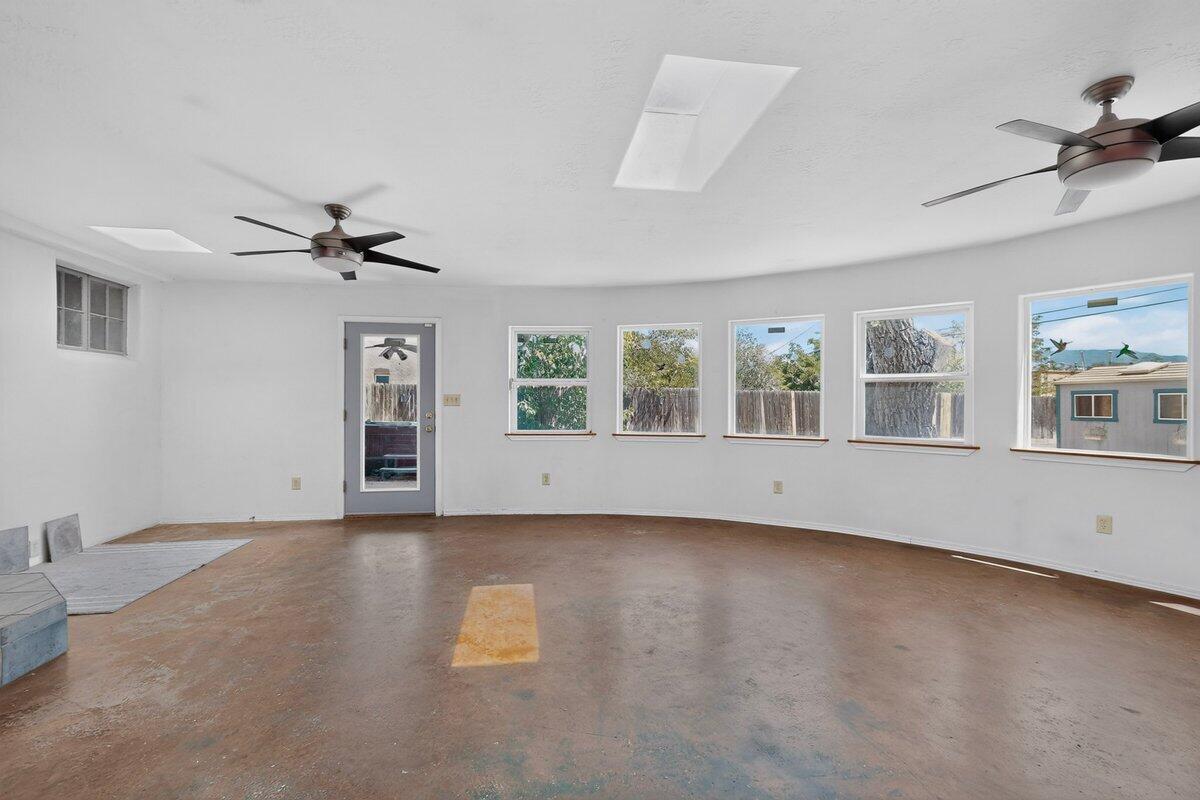 Photo 18 — 606 Tulane Drive NE