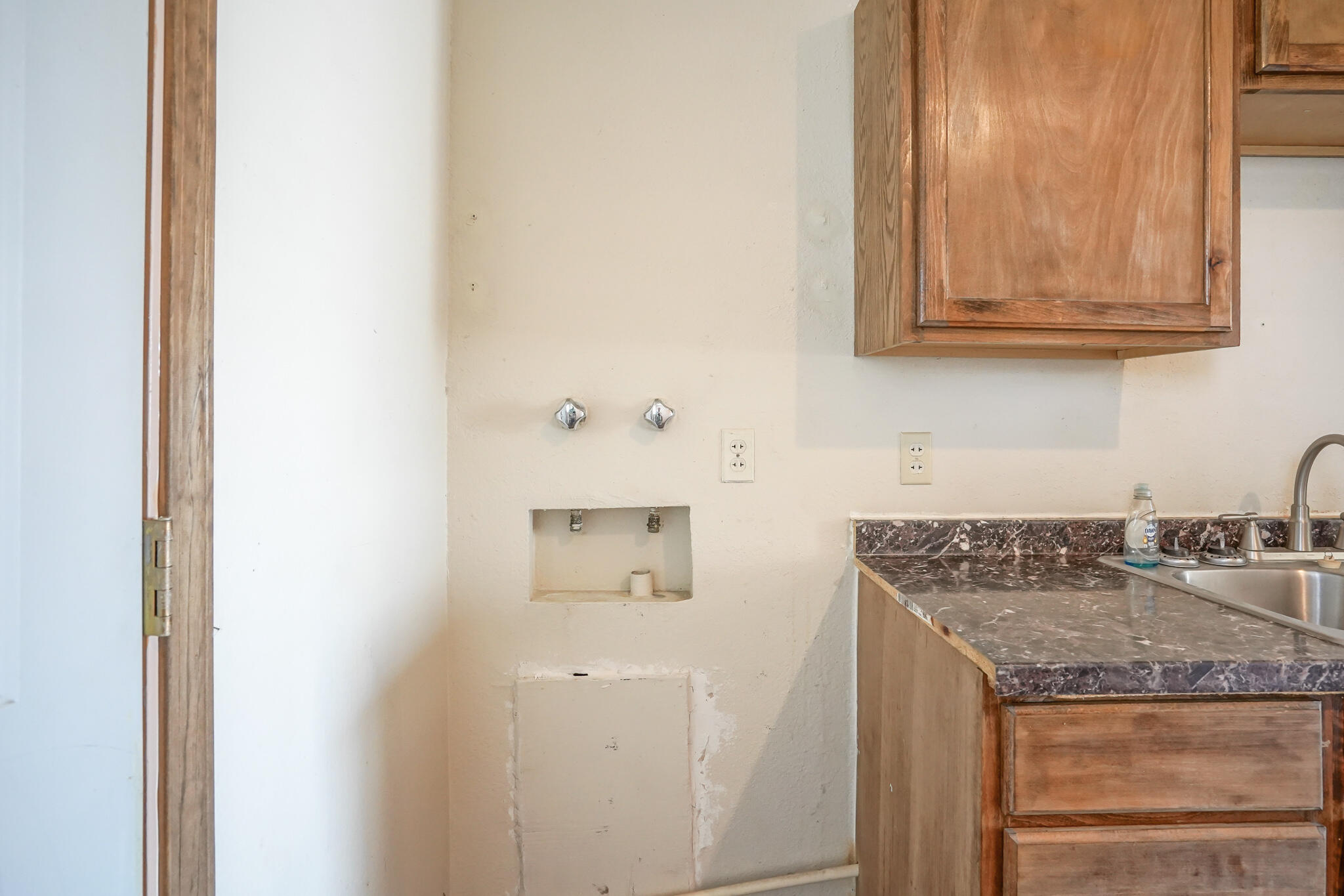Photo 2 — 416 Kentucky Street SE