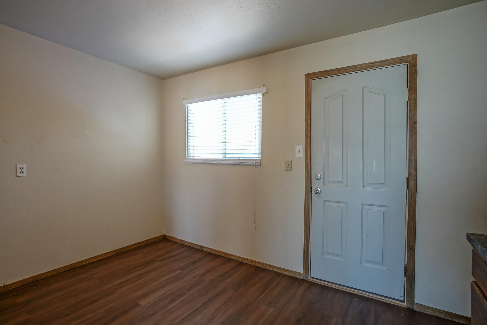 Photo 3 — 416 Kentucky Street SE
