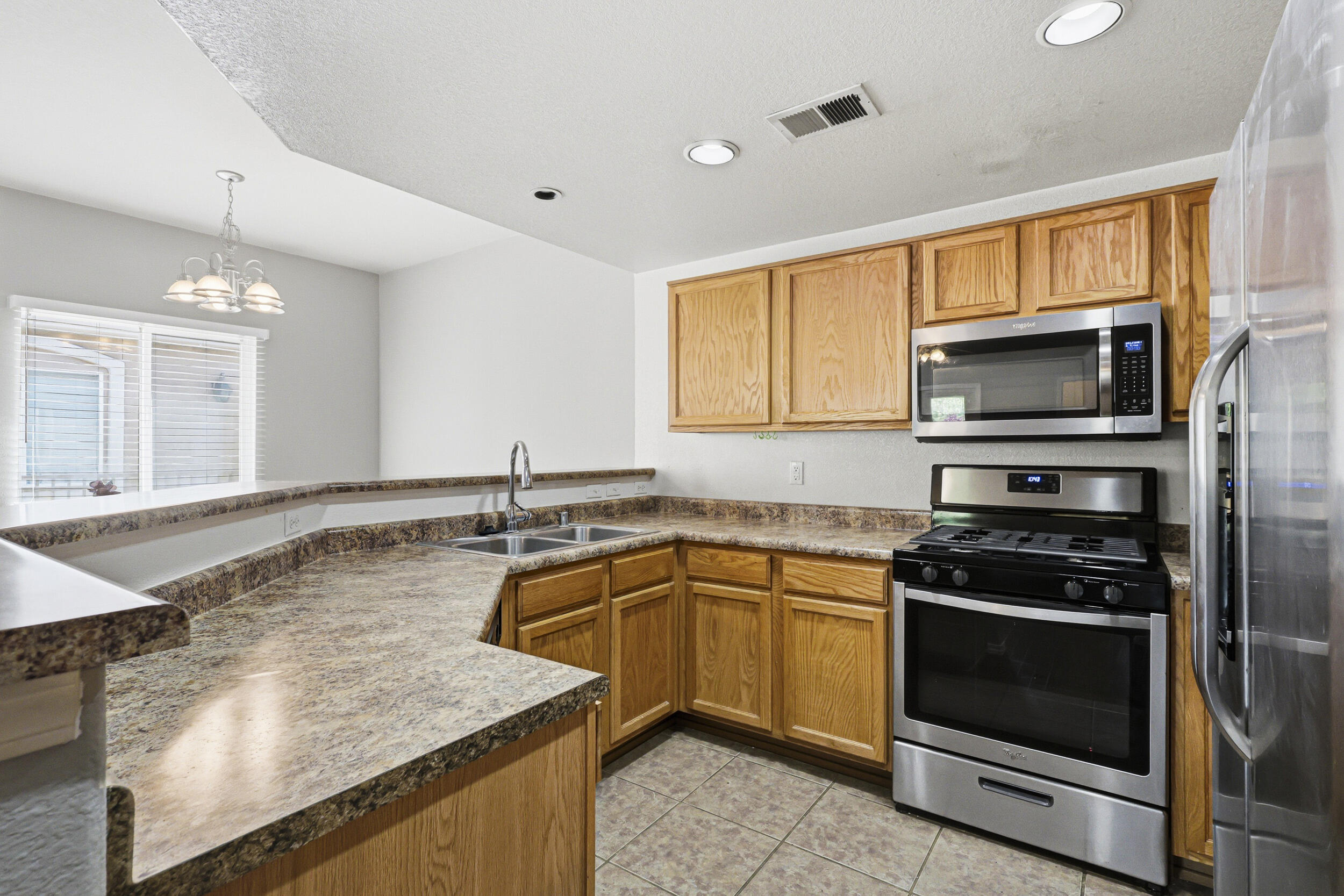 Photo 18 — 6800 Vista Del Norte Road NE # 2121