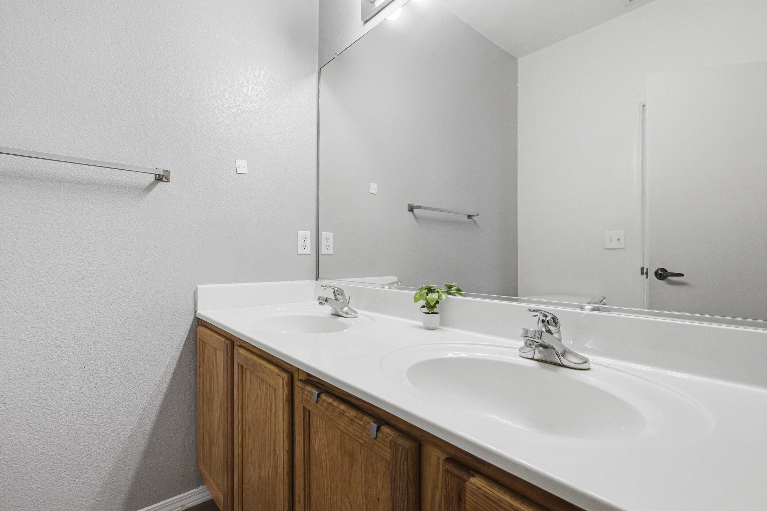 Photo 14 — 6800 Vista Del Norte Road NE # 2121
