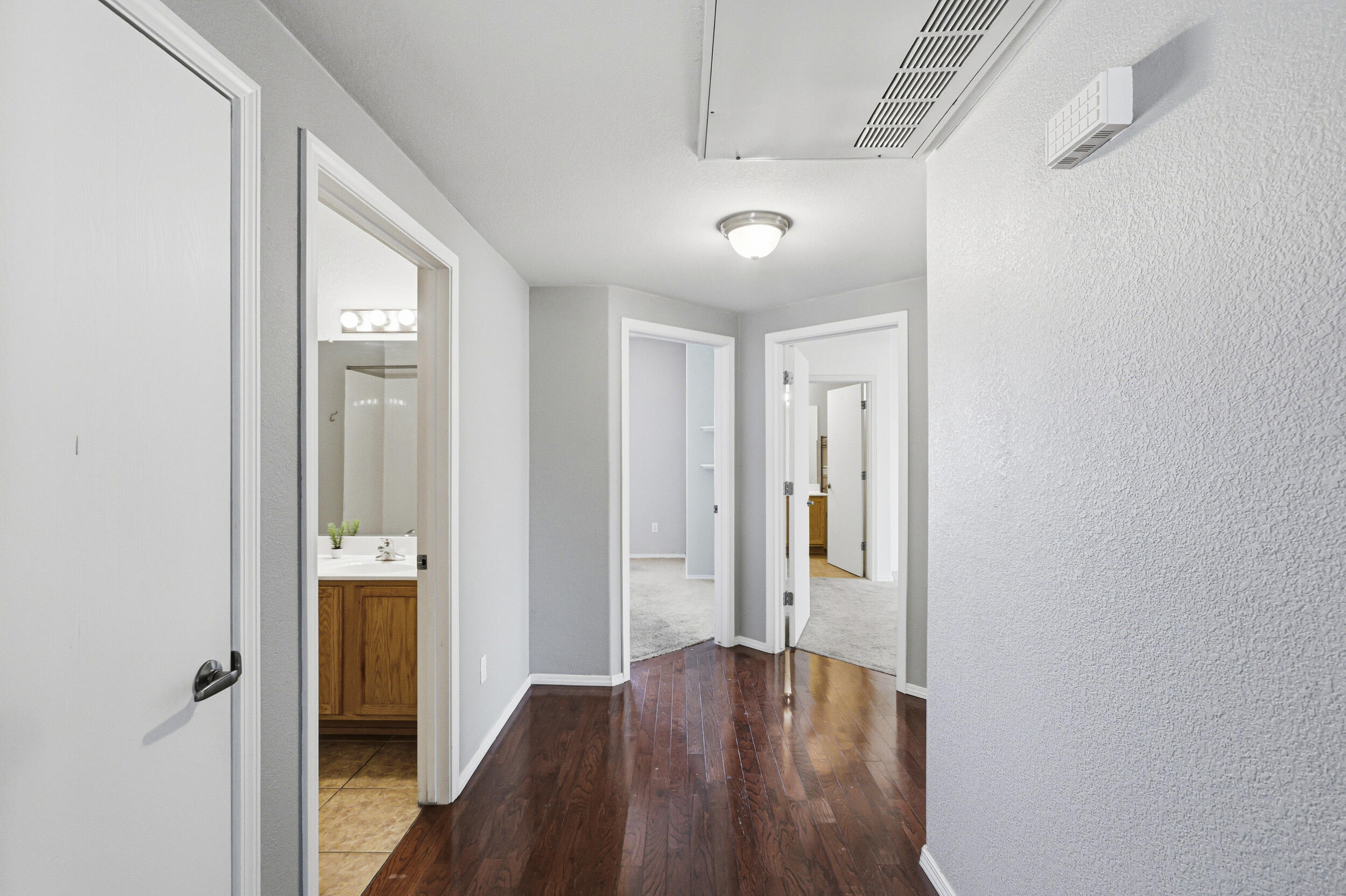 Photo 5 — 6800 Vista Del Norte Road NE # 2121