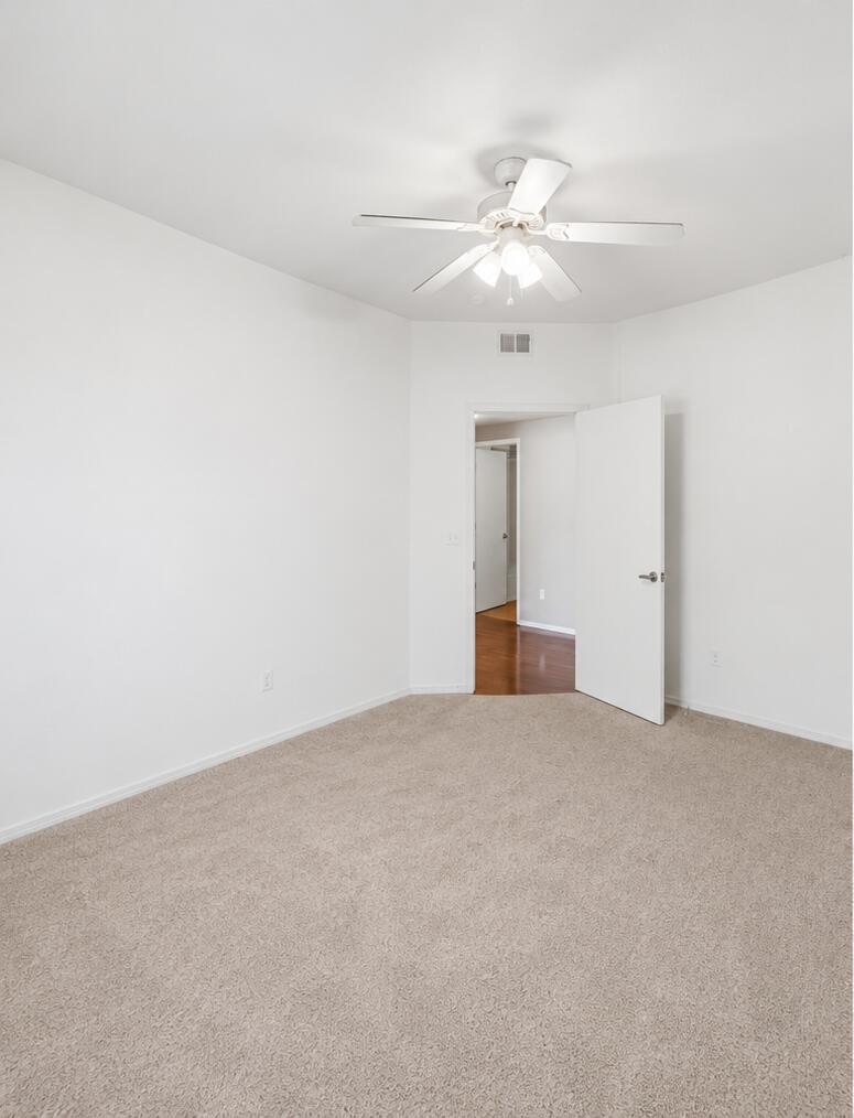 Photo 4 — 6800 Vista Del Norte Road NE # 2121