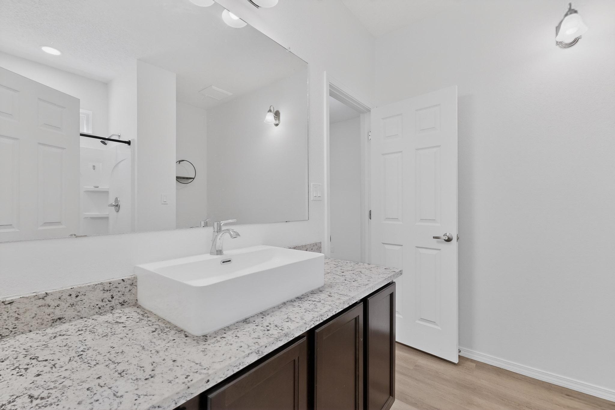 Photo 20 — 311 San Clemente Avenue NW