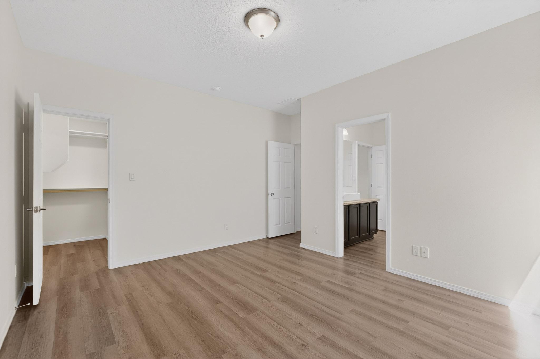 Photo 13 — 311 San Clemente Avenue NW