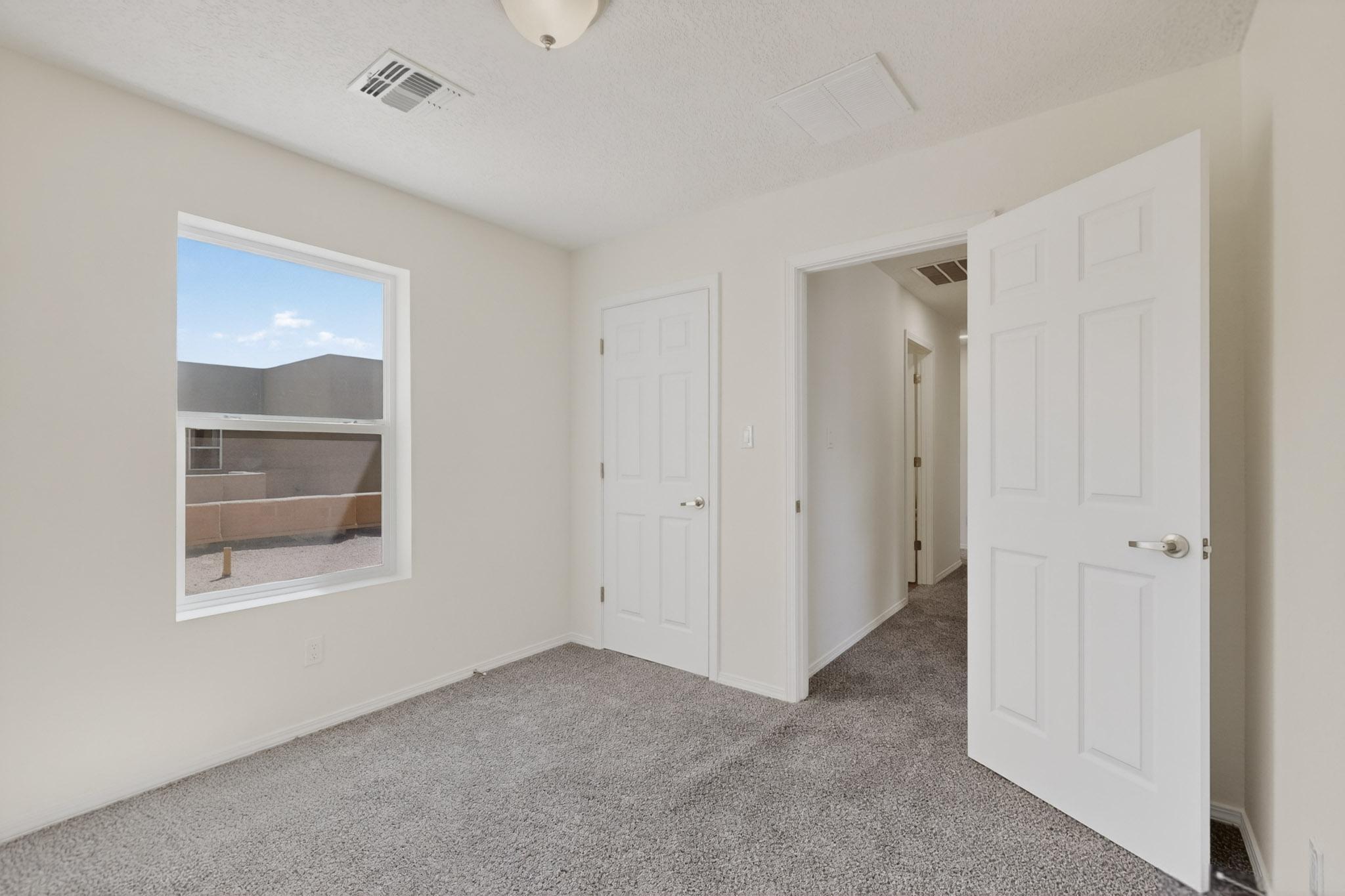 Photo 12 — 311 San Clemente Avenue NW