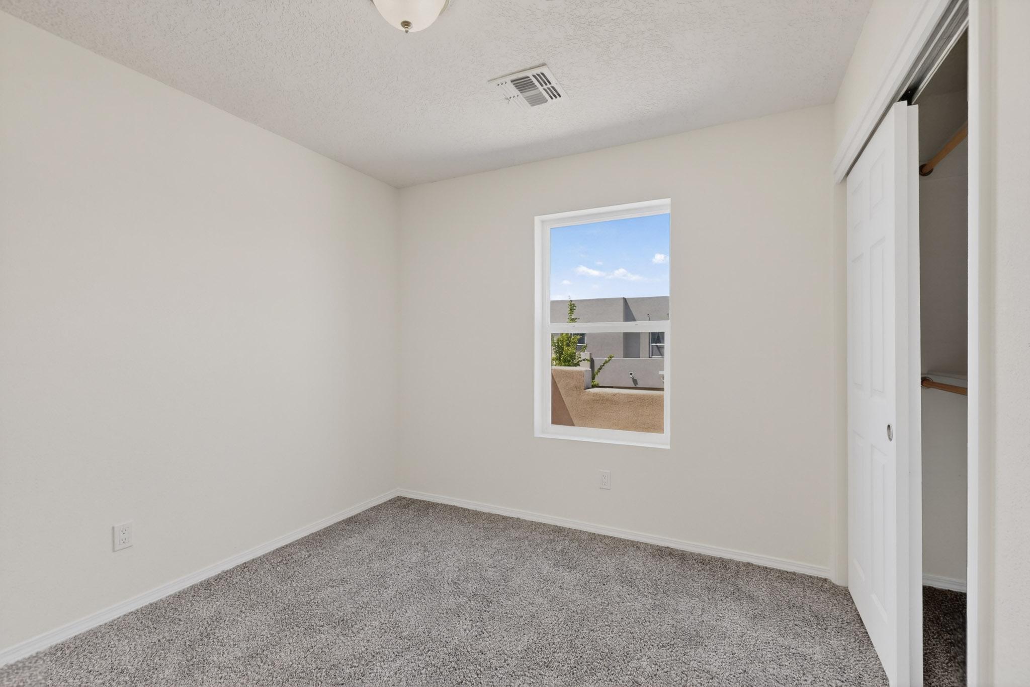 Photo 10 — 311 San Clemente Avenue NW