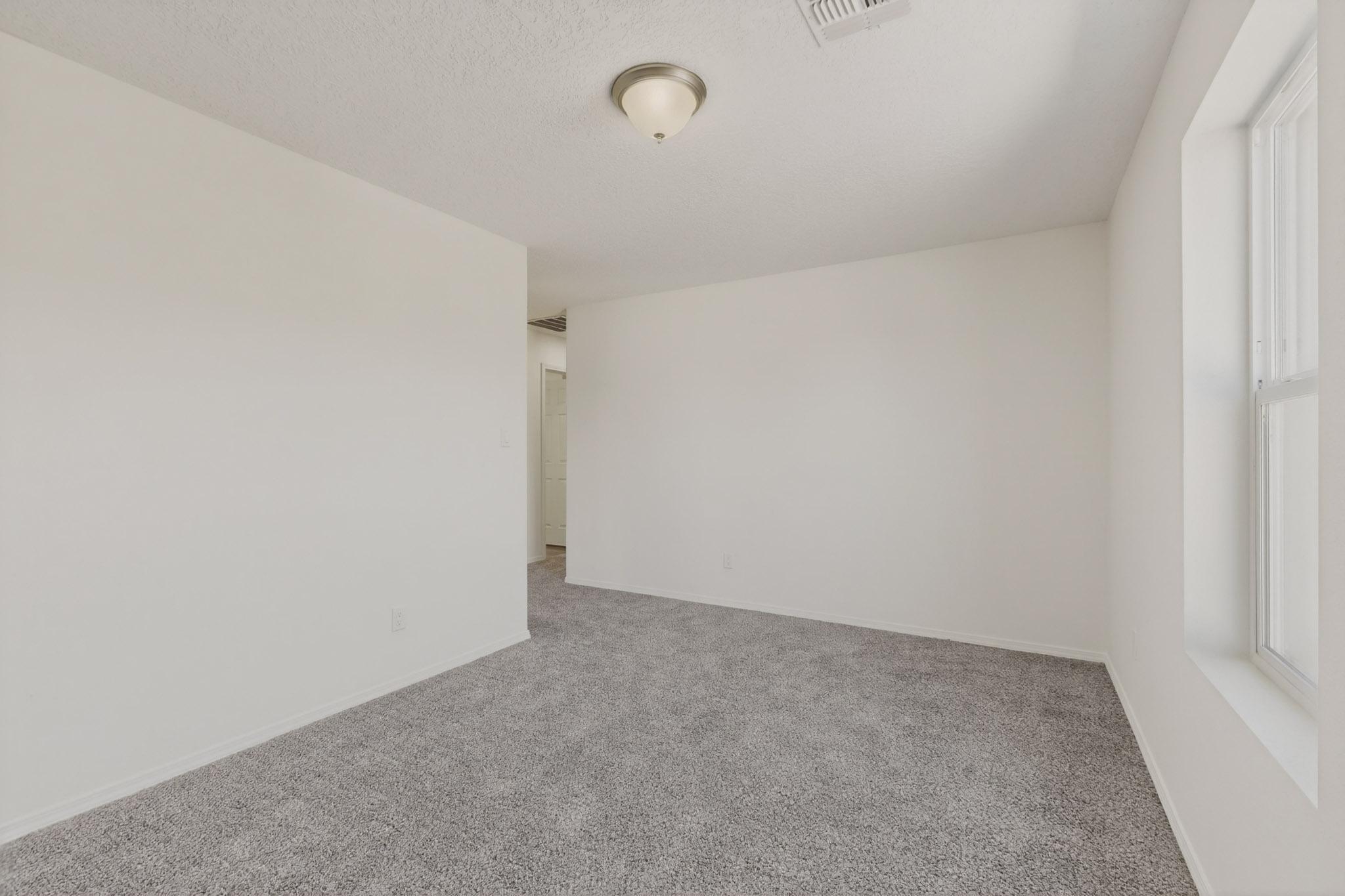 Photo 8 — 311 San Clemente Avenue NW