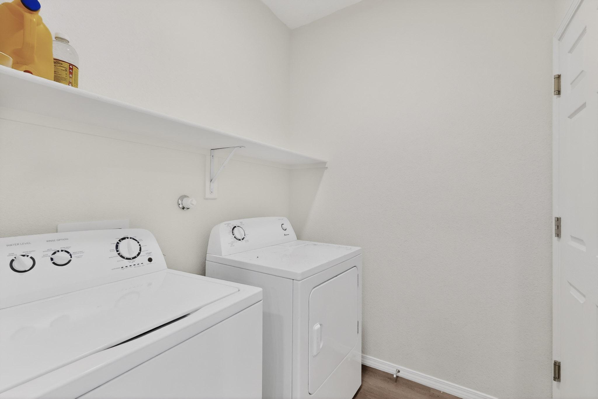 Photo 5 — 311 San Clemente Avenue NW