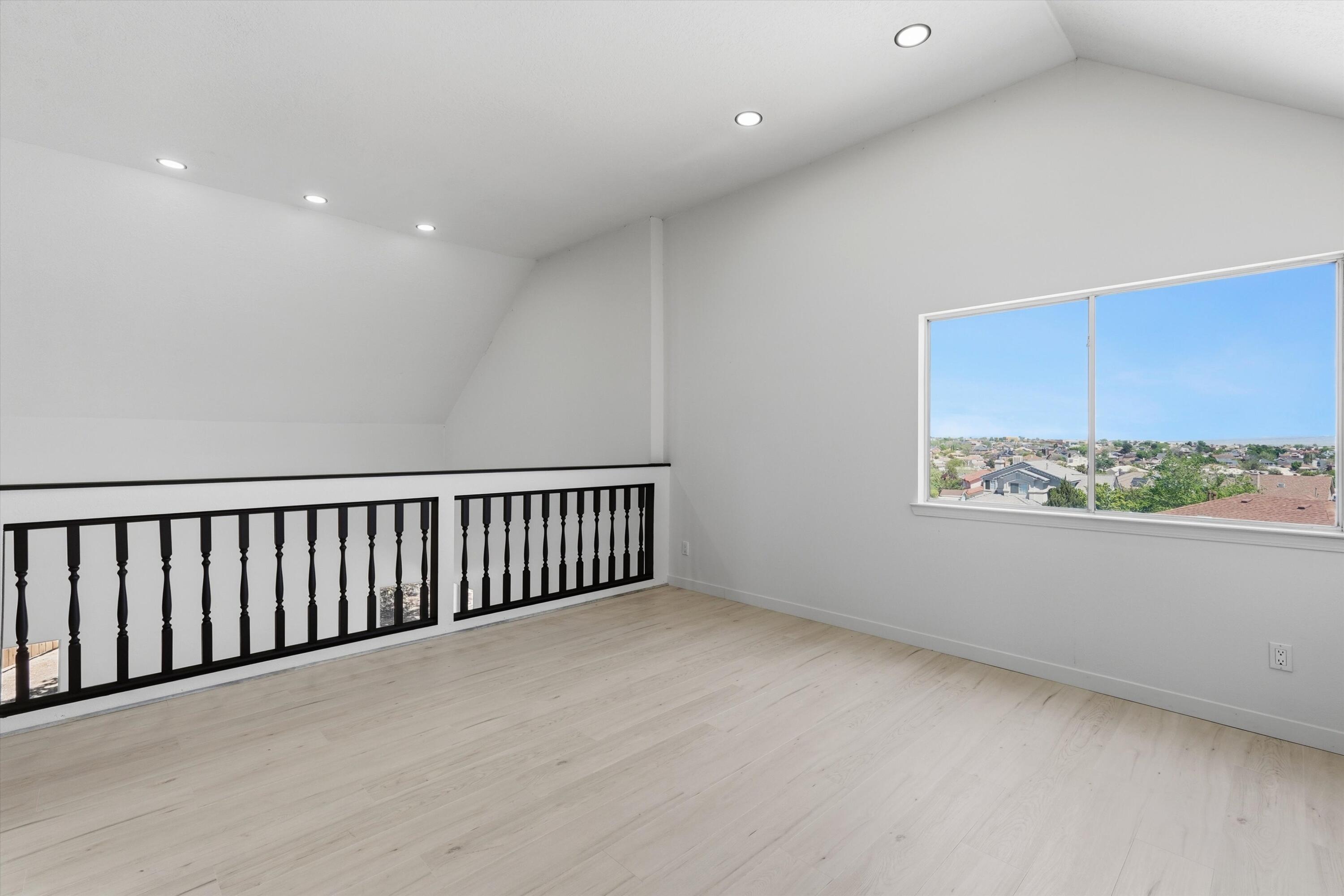 Photo 18 — 4417 Cattleya Road NW