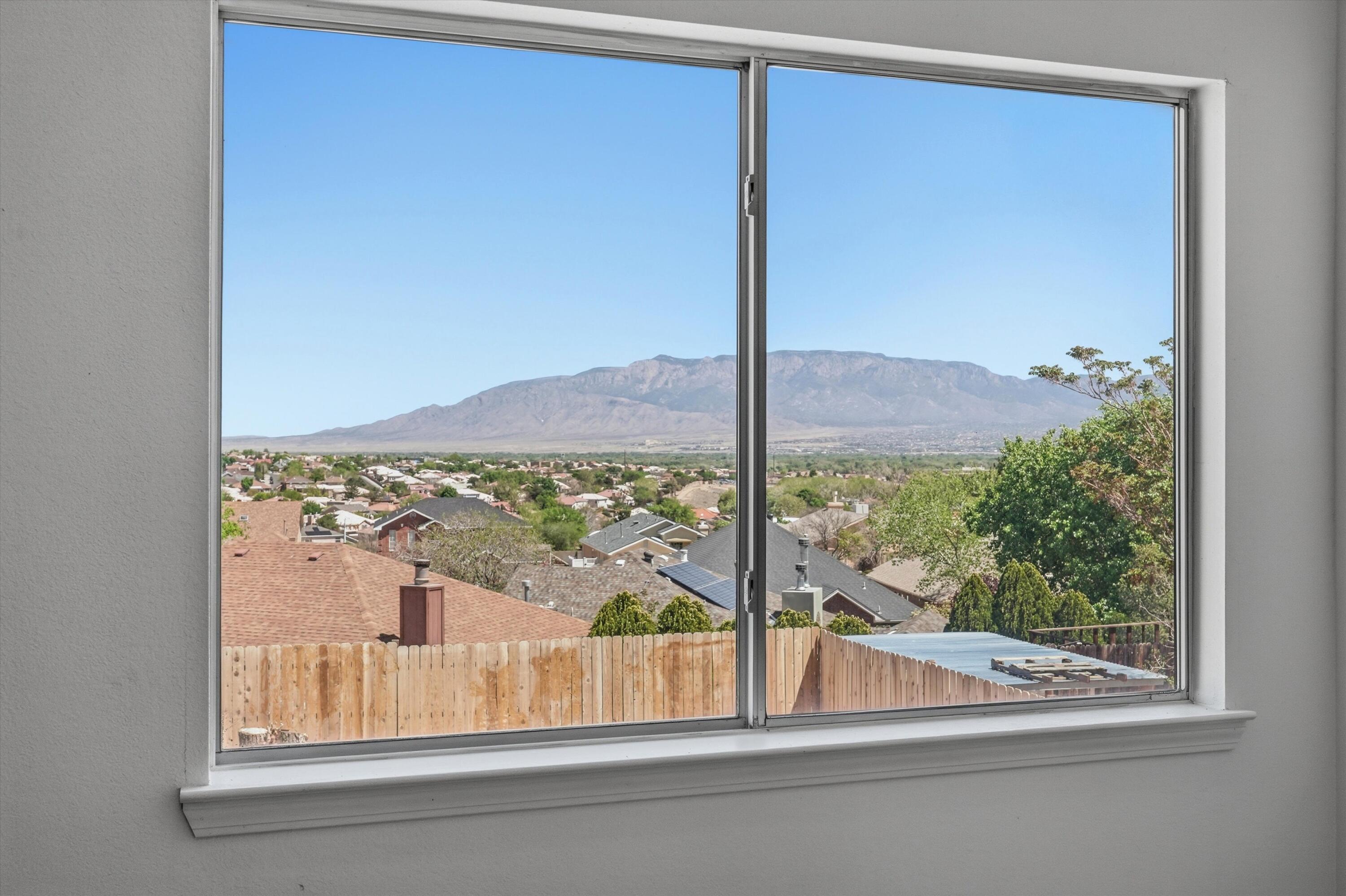 Photo 17 — 4417 Cattleya Road NW