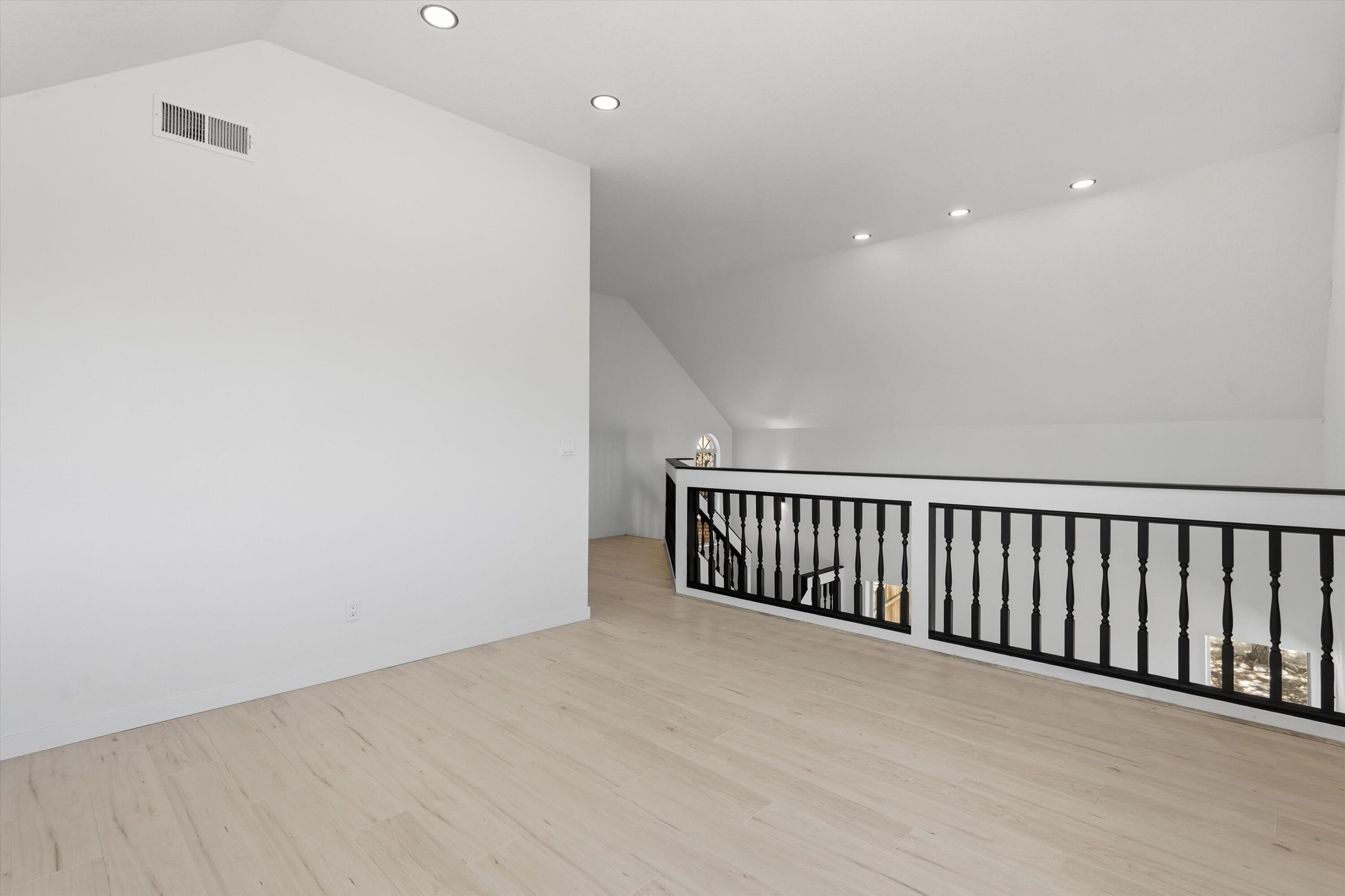 Photo 2 — 4417 Cattleya Road NW