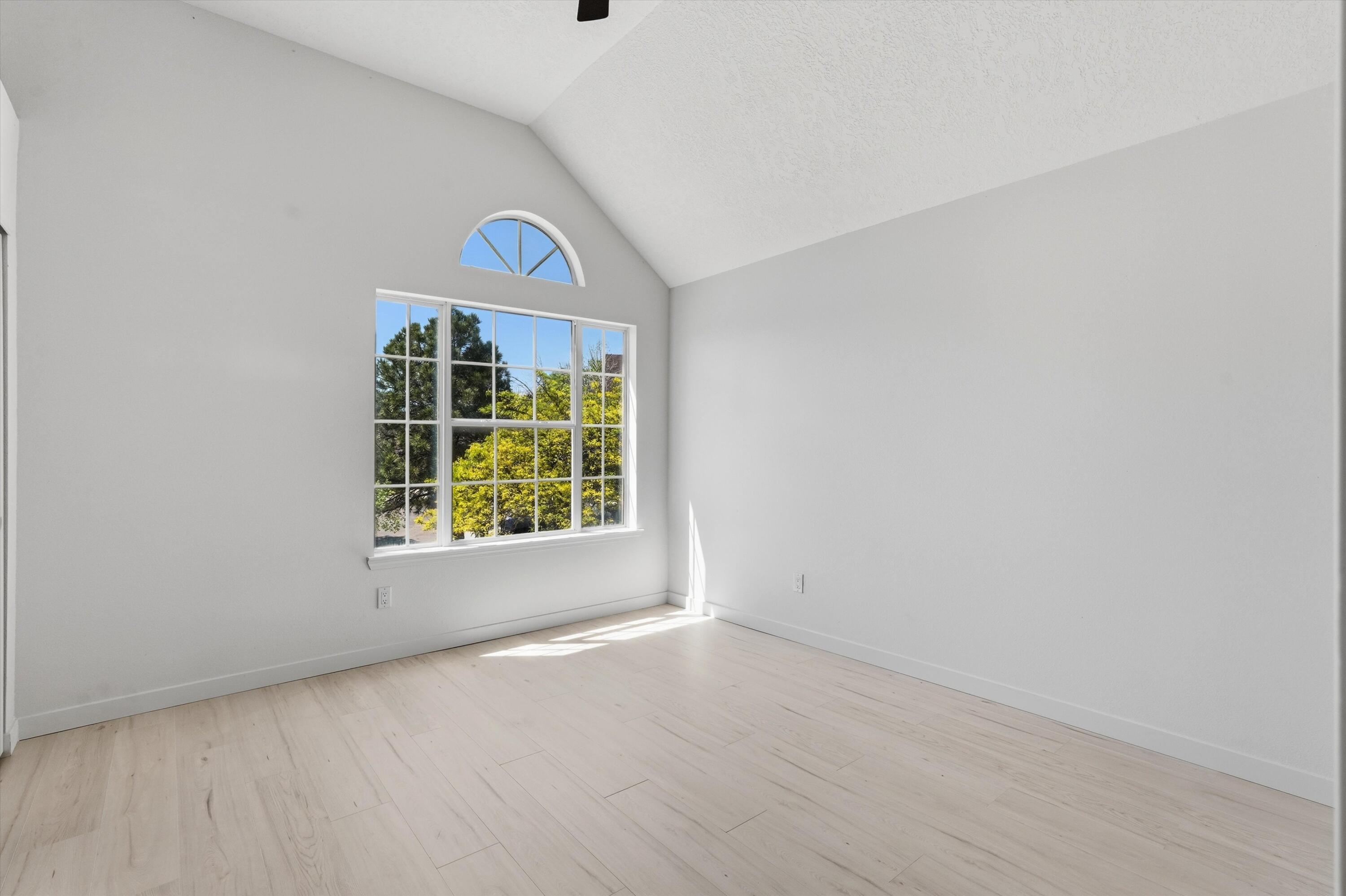 Photo 4 — 4417 Cattleya Road NW