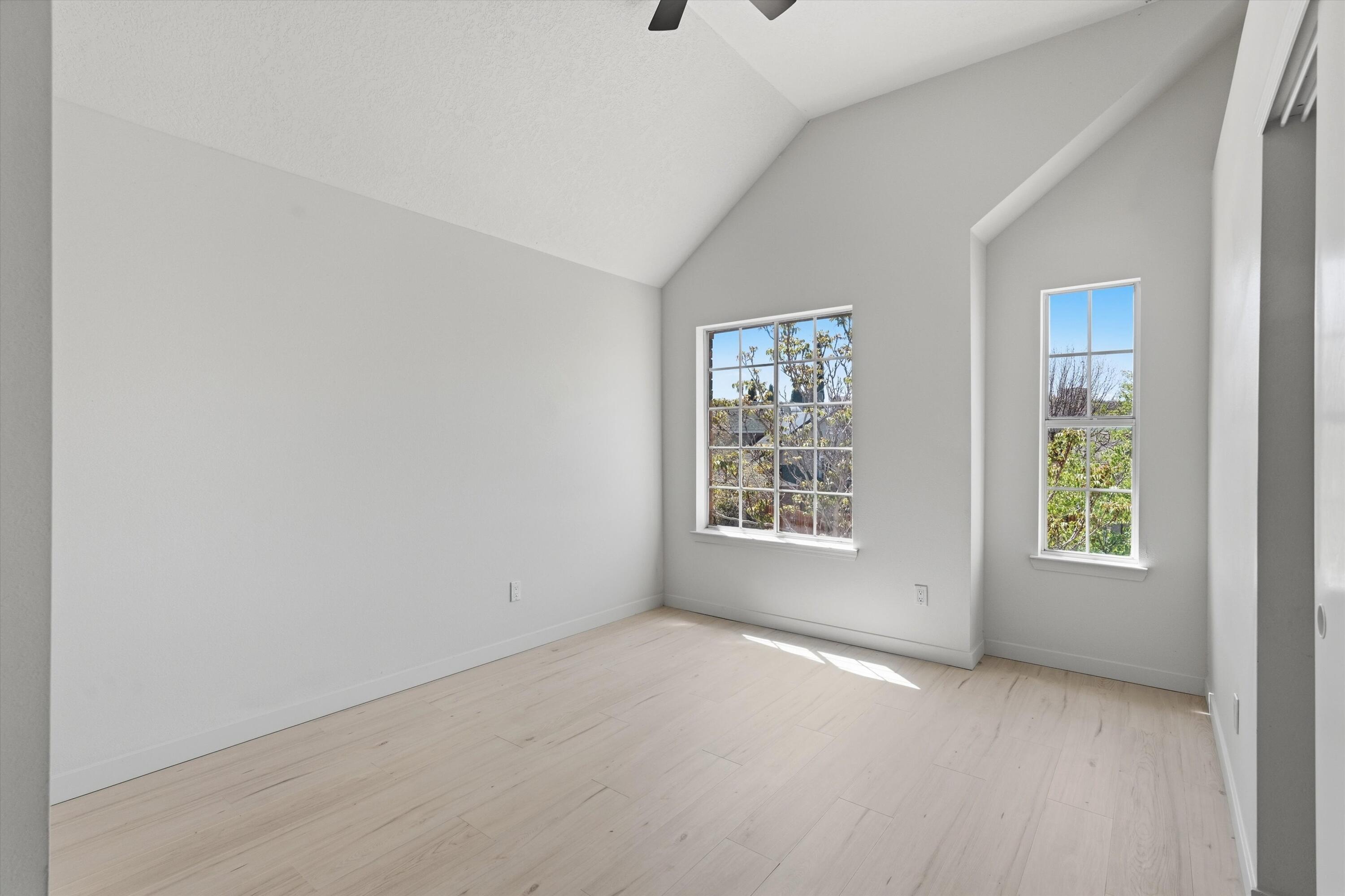 Photo 7 — 4417 Cattleya Road NW