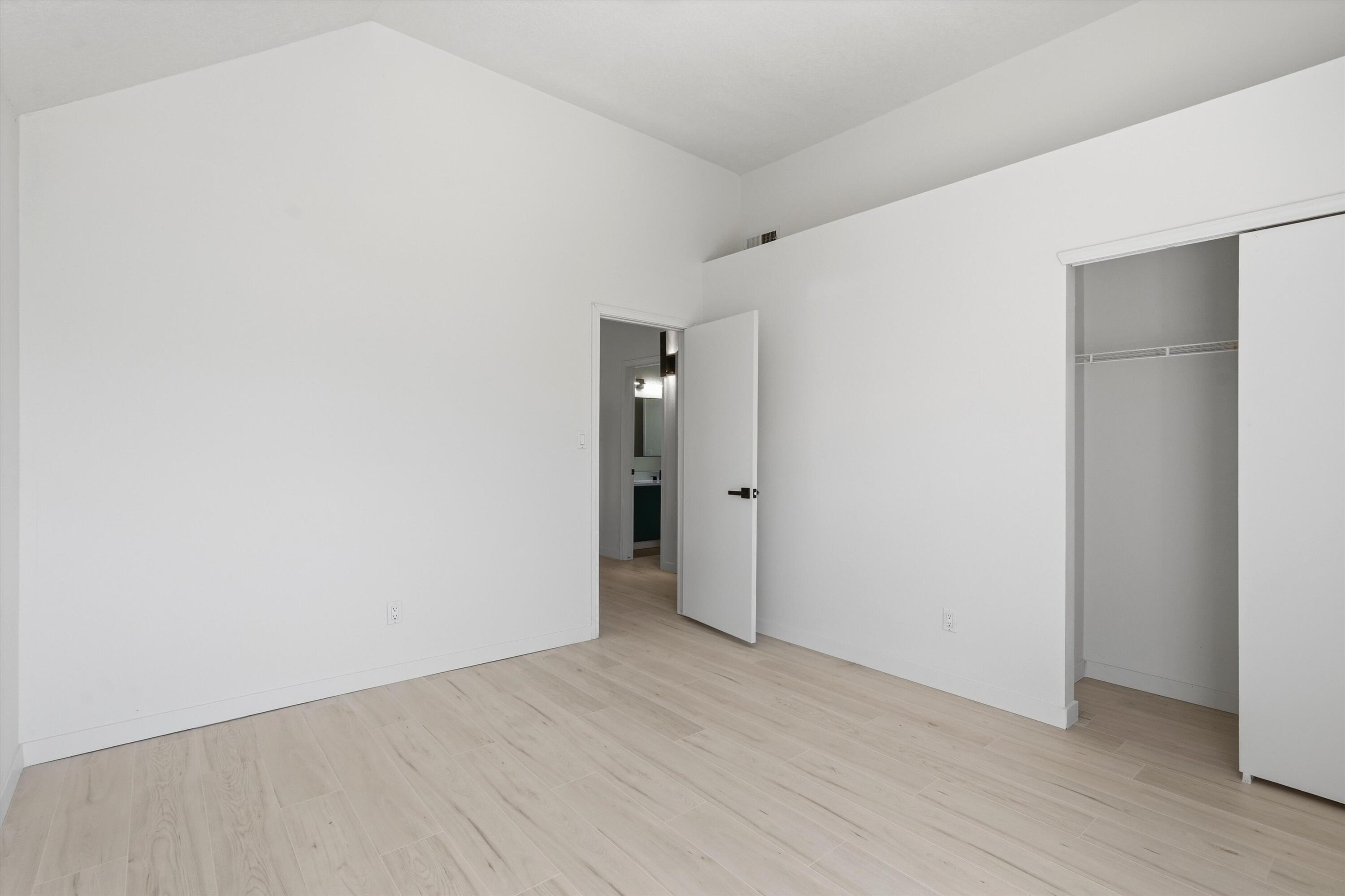 Photo 8 — 4417 Cattleya Road NW