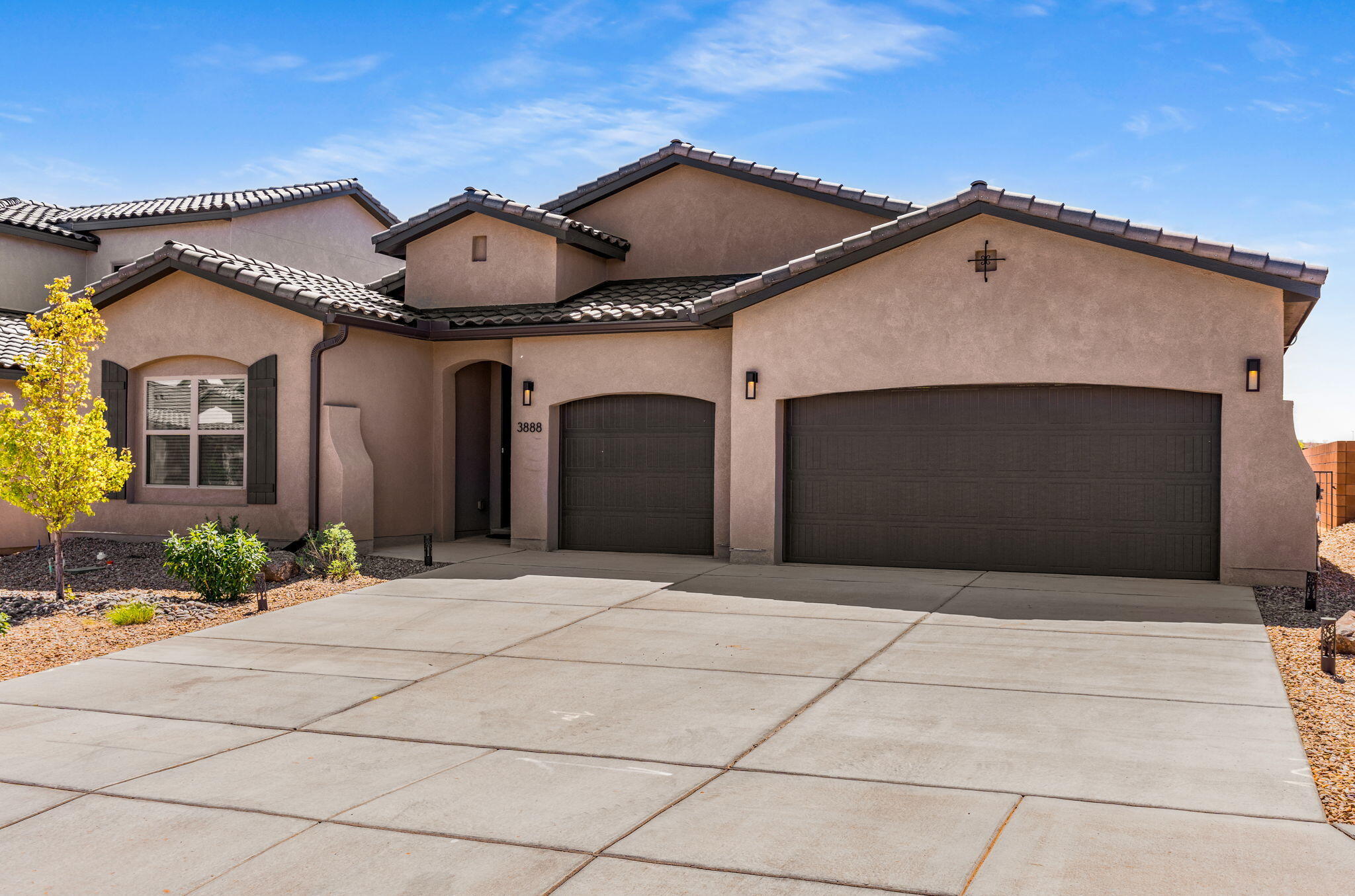 3888 Kodiak Road NE, Rio Rancho, NM 87144