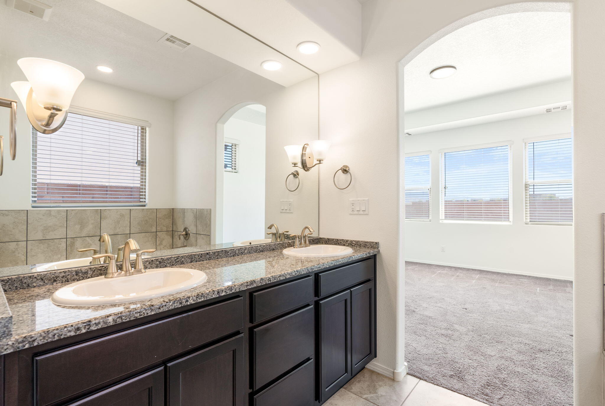 Photo 16 — 3888 Kodiak Road NE