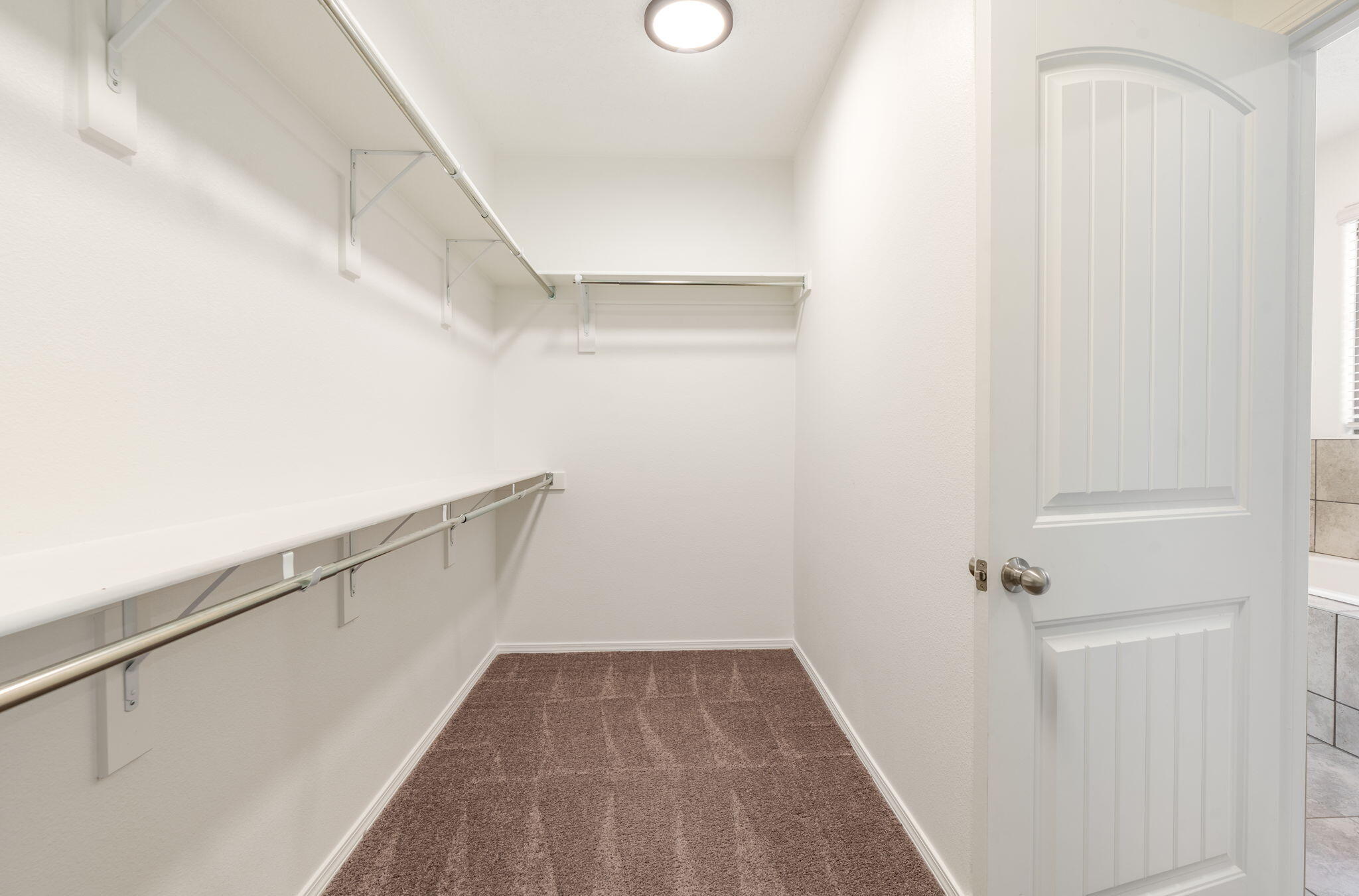 Photo 3 — 3888 Kodiak Road NE