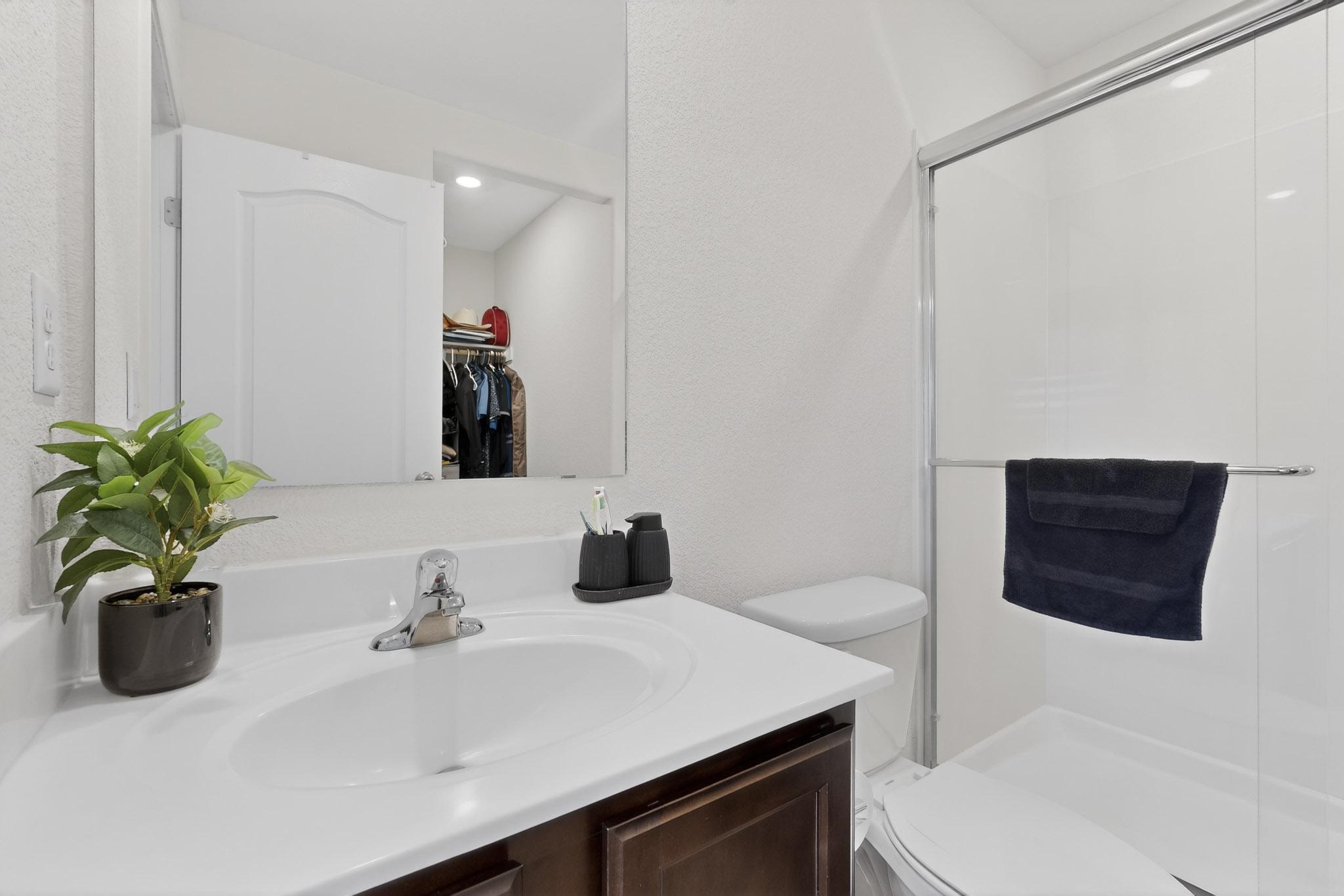 Photo 4 — 410 Hicks Drive SW