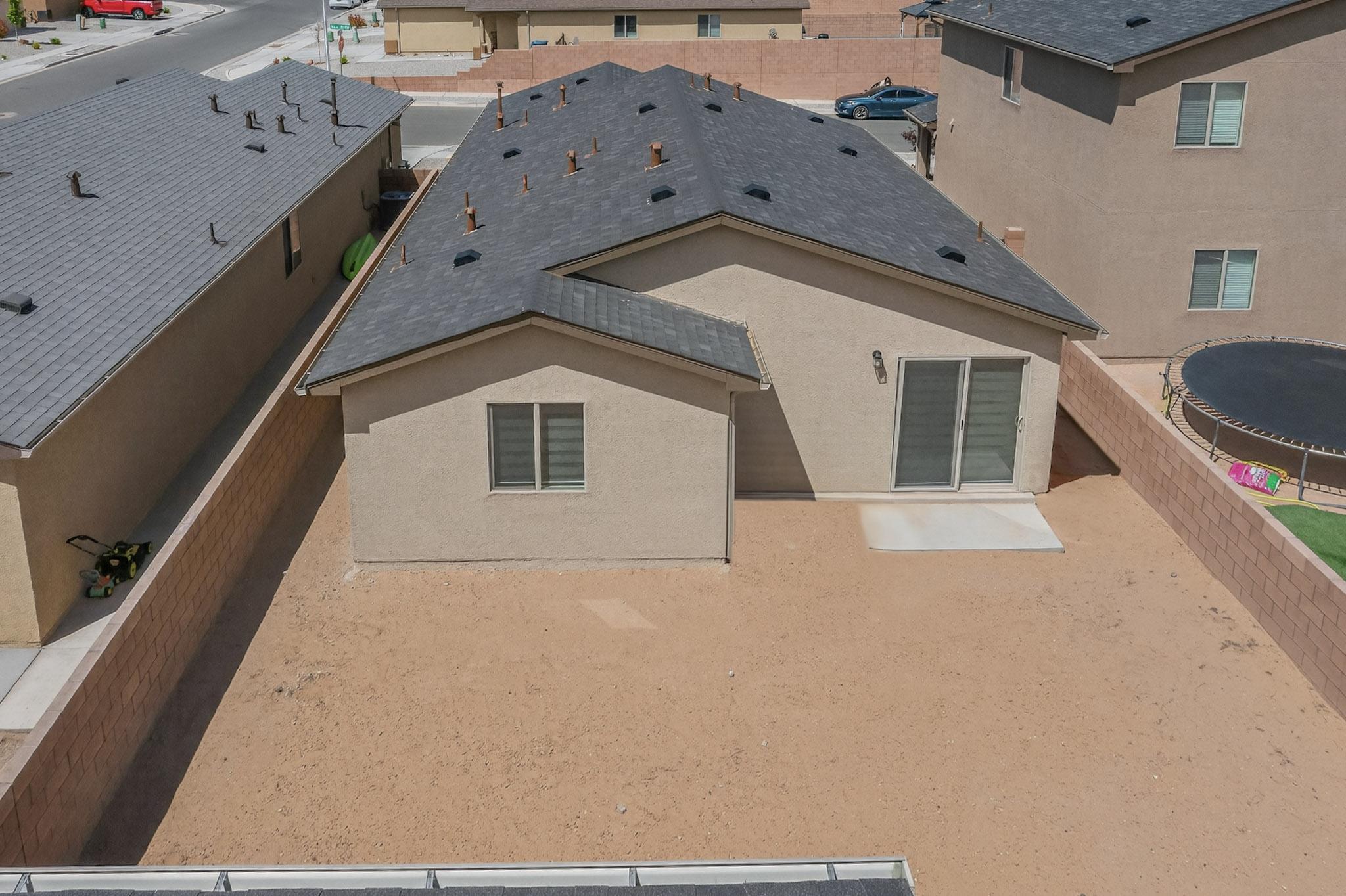 Photo 8 — 410 Hicks Drive SW