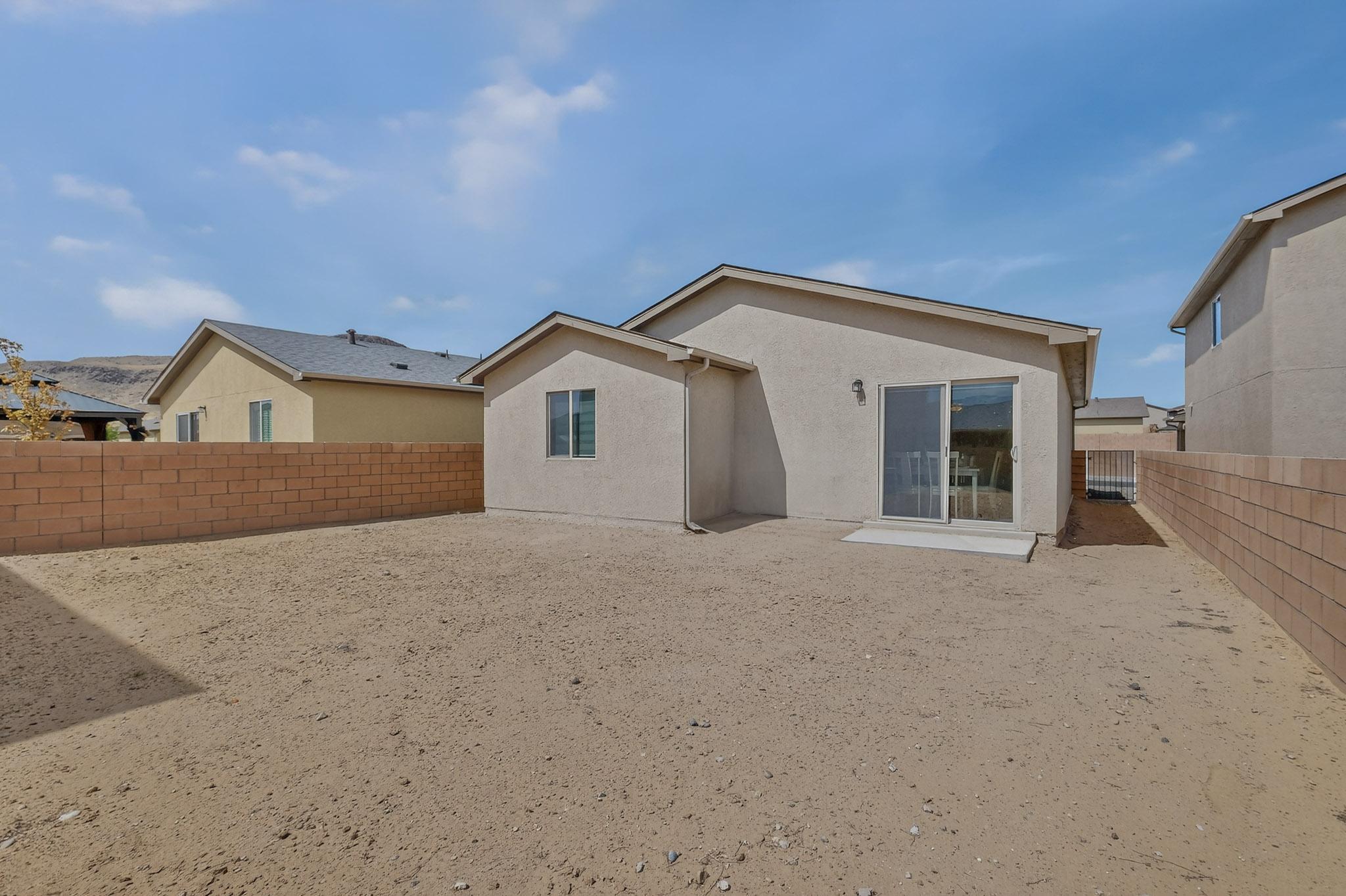 Photo 9 — 410 Hicks Drive SW