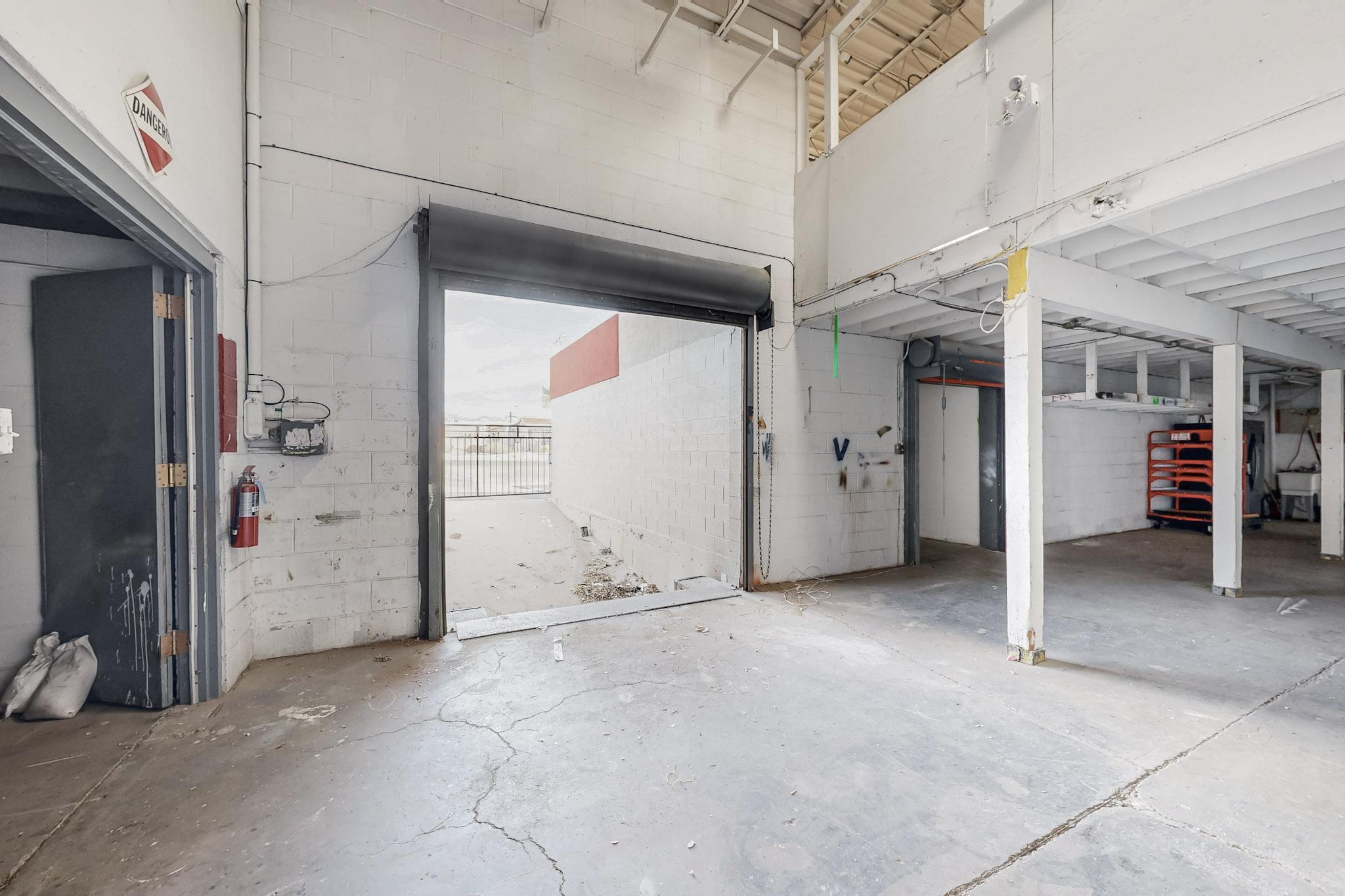 Photo 19 — 6405 Lomas Boulevard NE