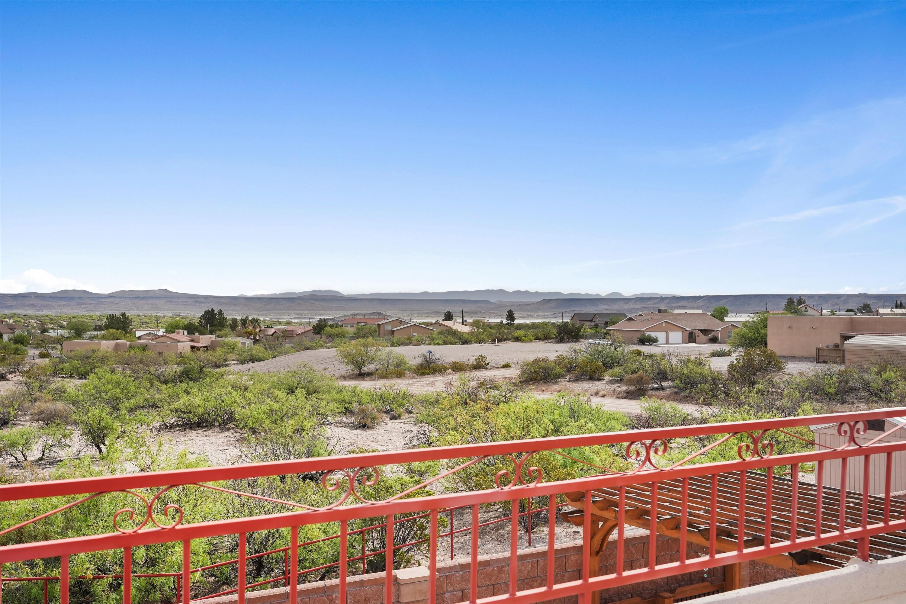 Photo 4 — 401 Roadrunner Circle