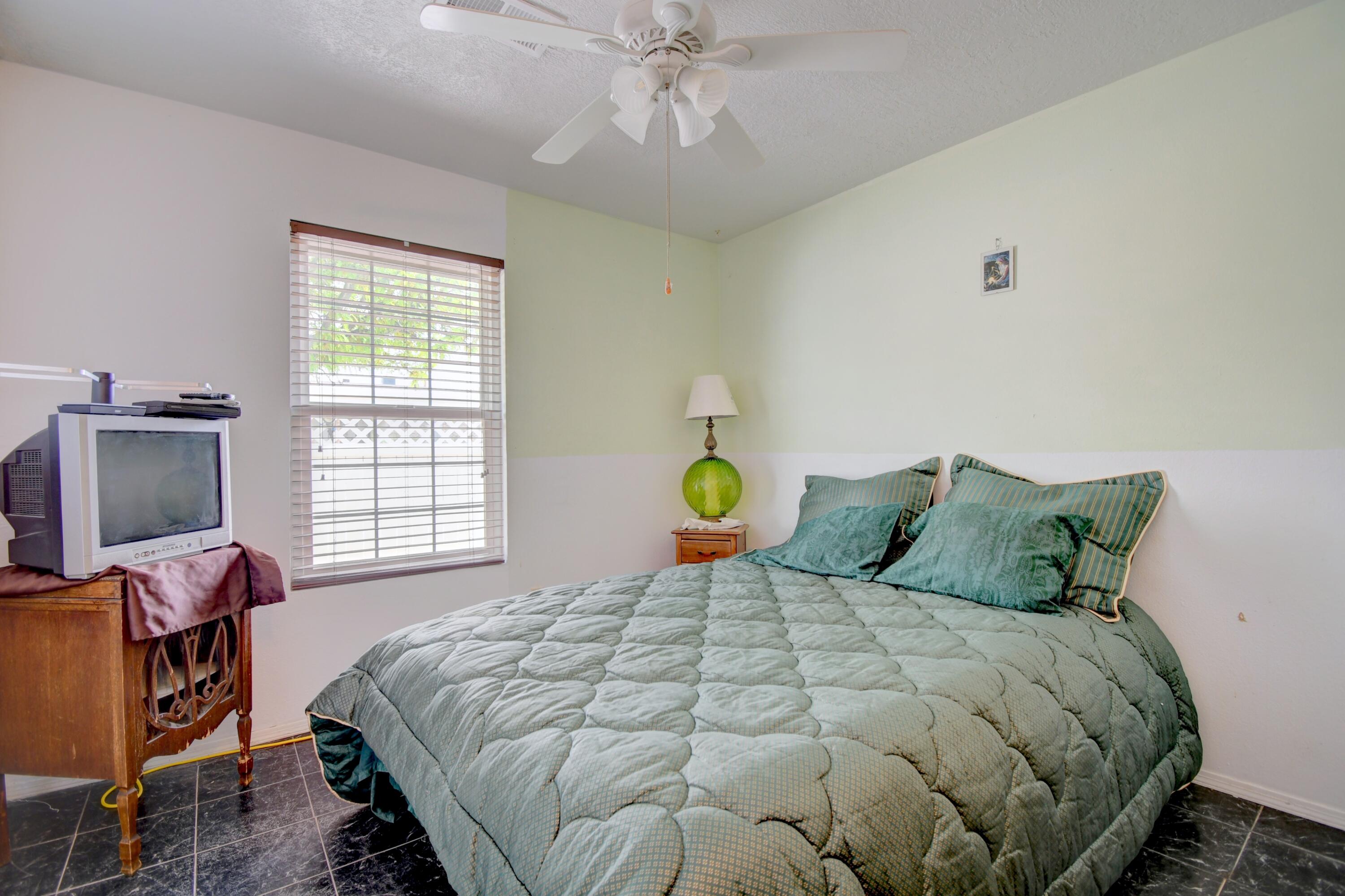Photo 10 — 4908 Chromium Drive NE
