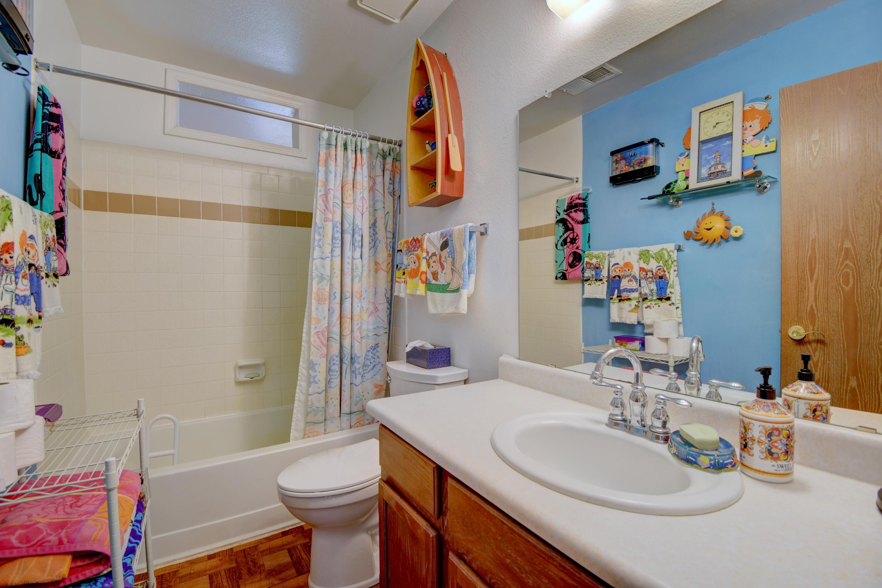 Photo 11 — 4908 Chromium Drive NE