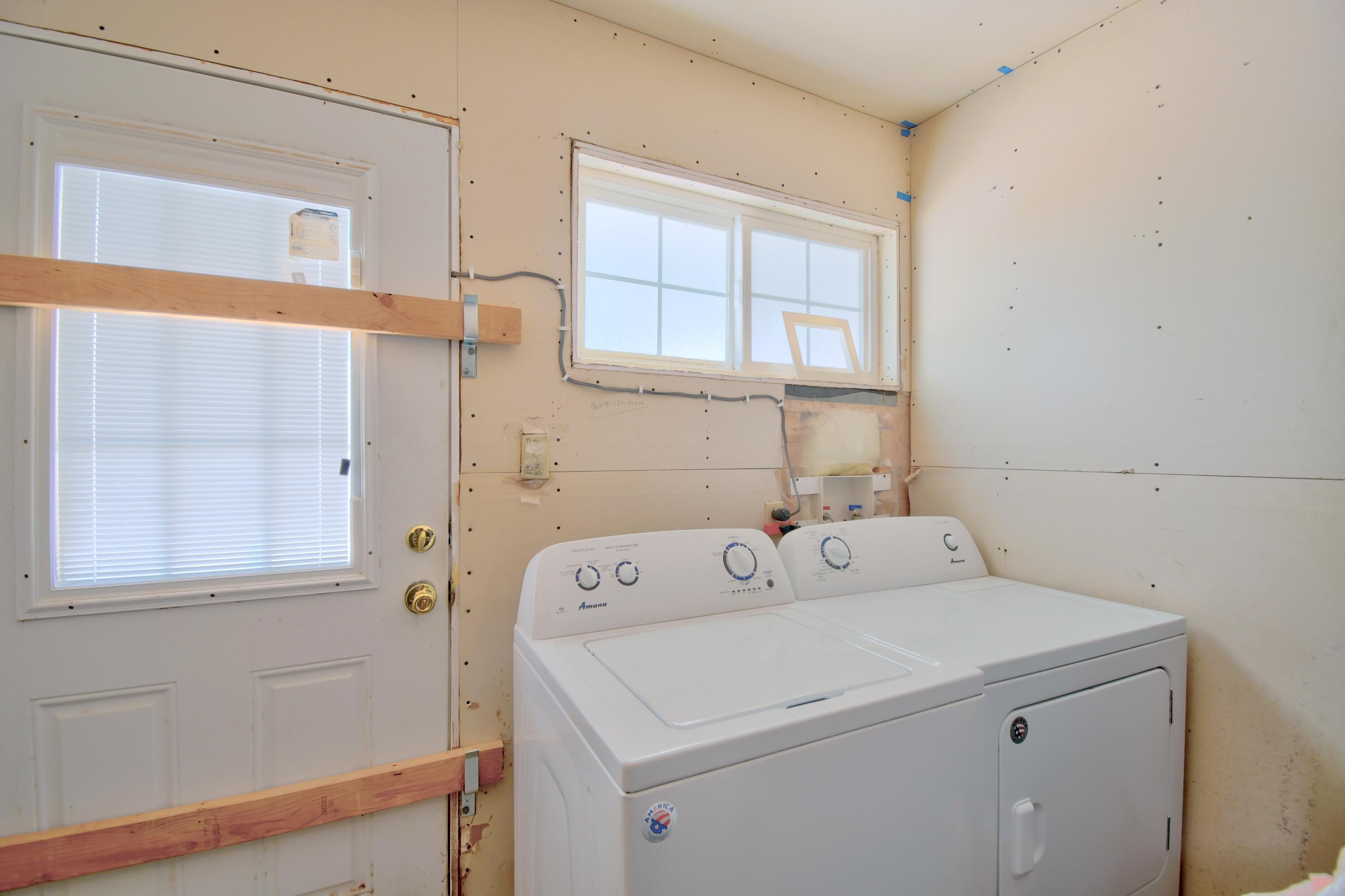 Photo 13 — 4908 Chromium Drive NE
