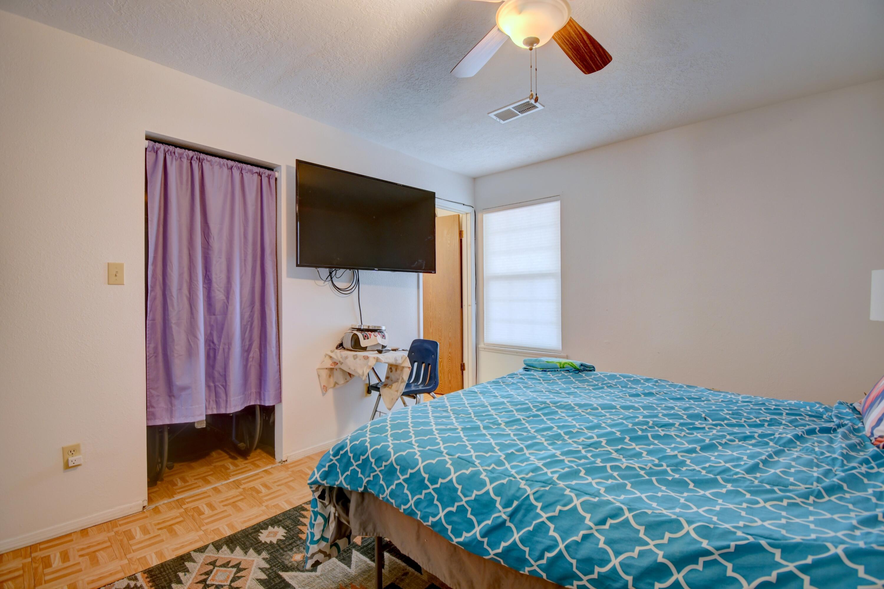 Photo 5 — 4908 Chromium Drive NE