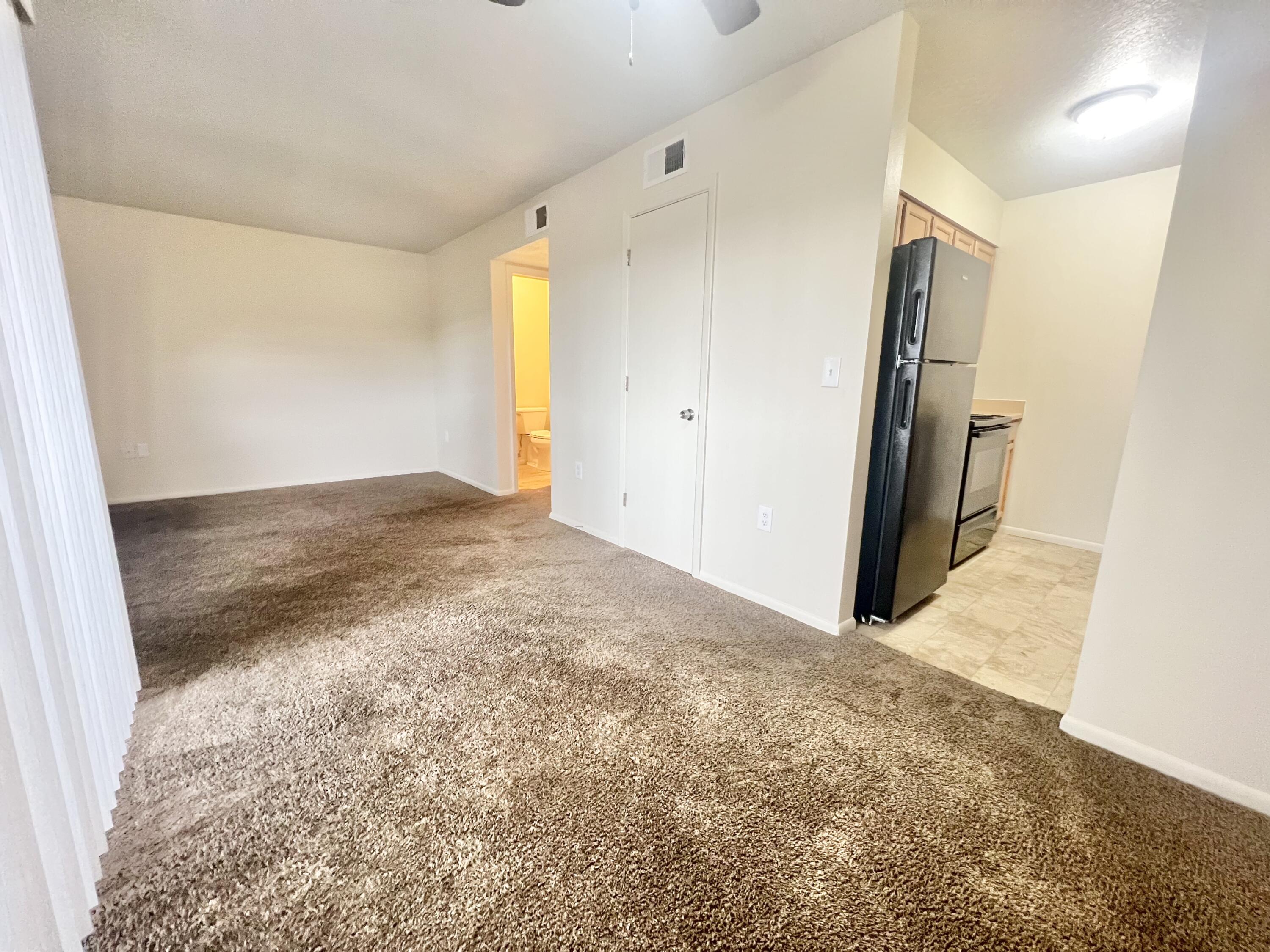 Photo 3 — 4601 Carlisle Boulevard NE APT C8