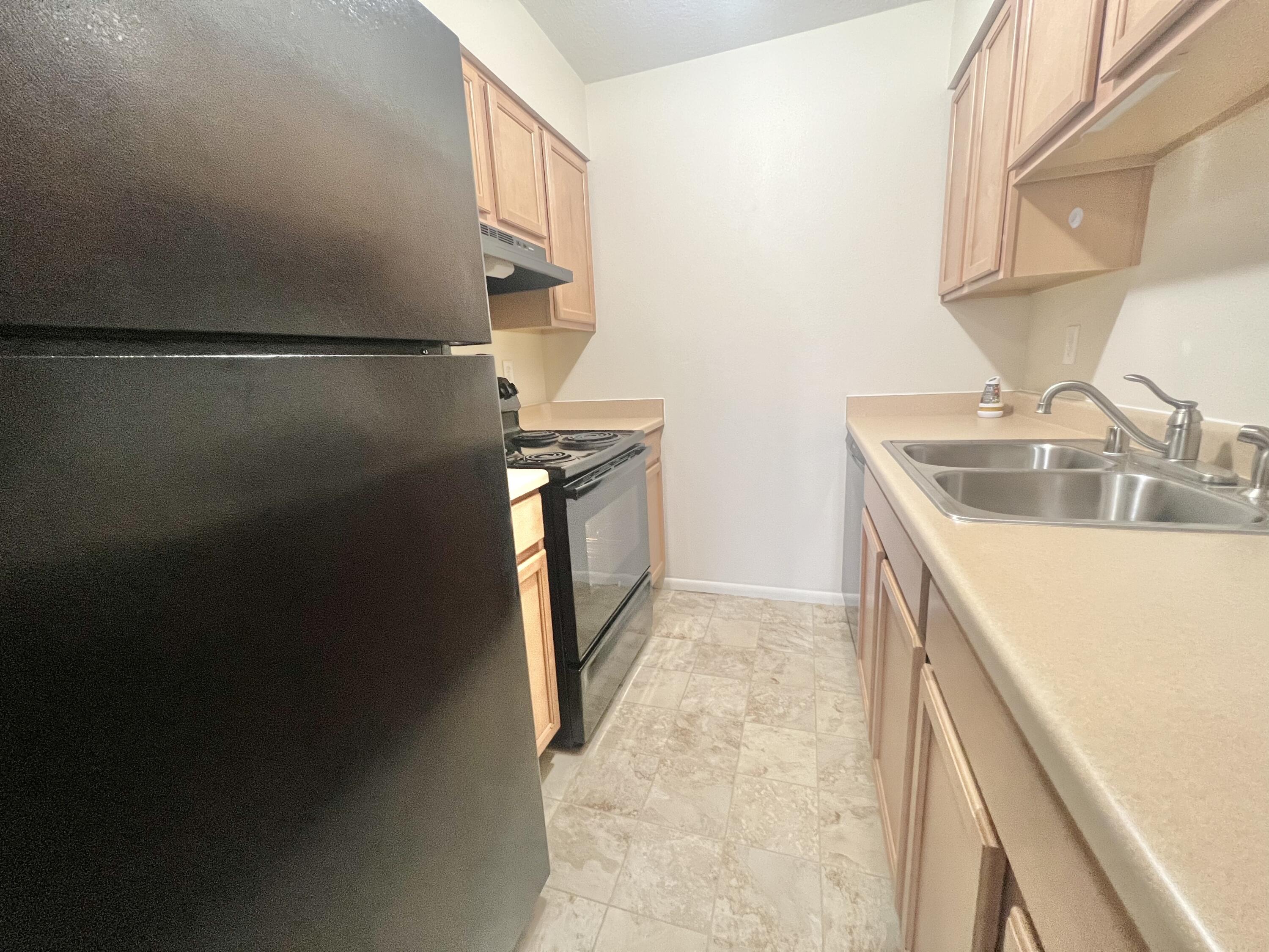 Photo 4 — 4601 Carlisle Boulevard NE APT C8