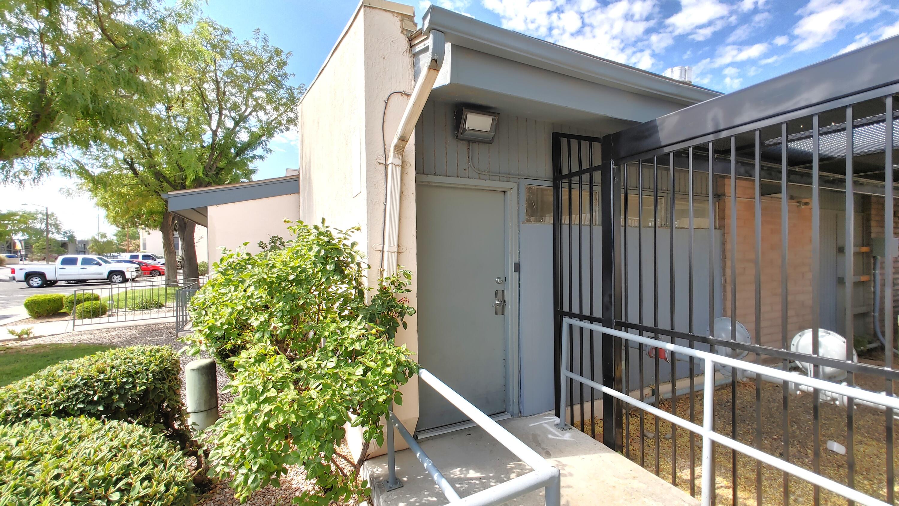 Photo 11 — 4601 Carlisle Boulevard NE APT C4