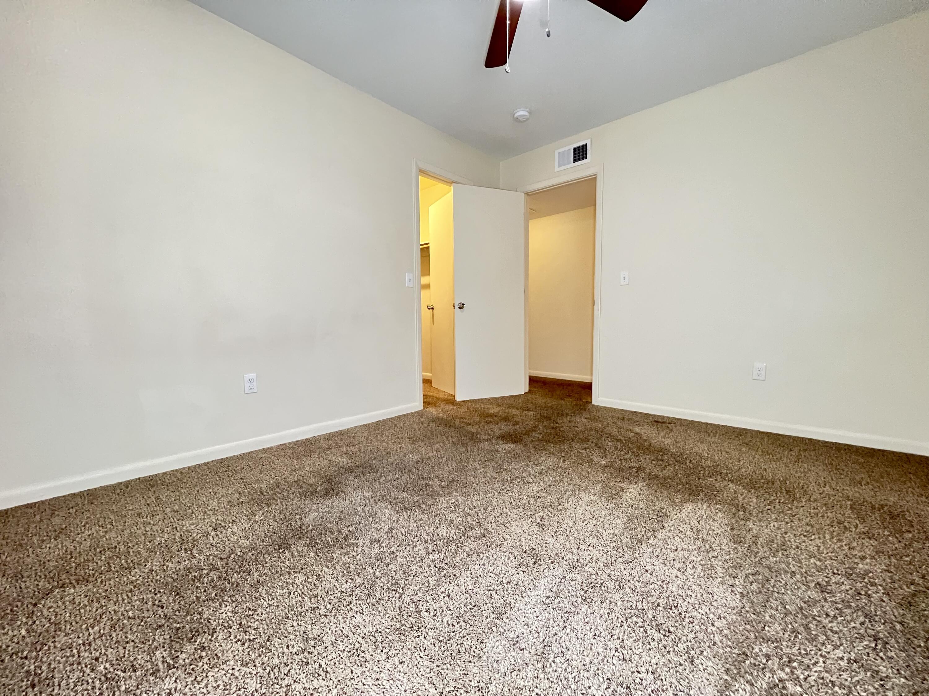 Photo 6 — 4601 Carlisle Boulevard NE APT C4