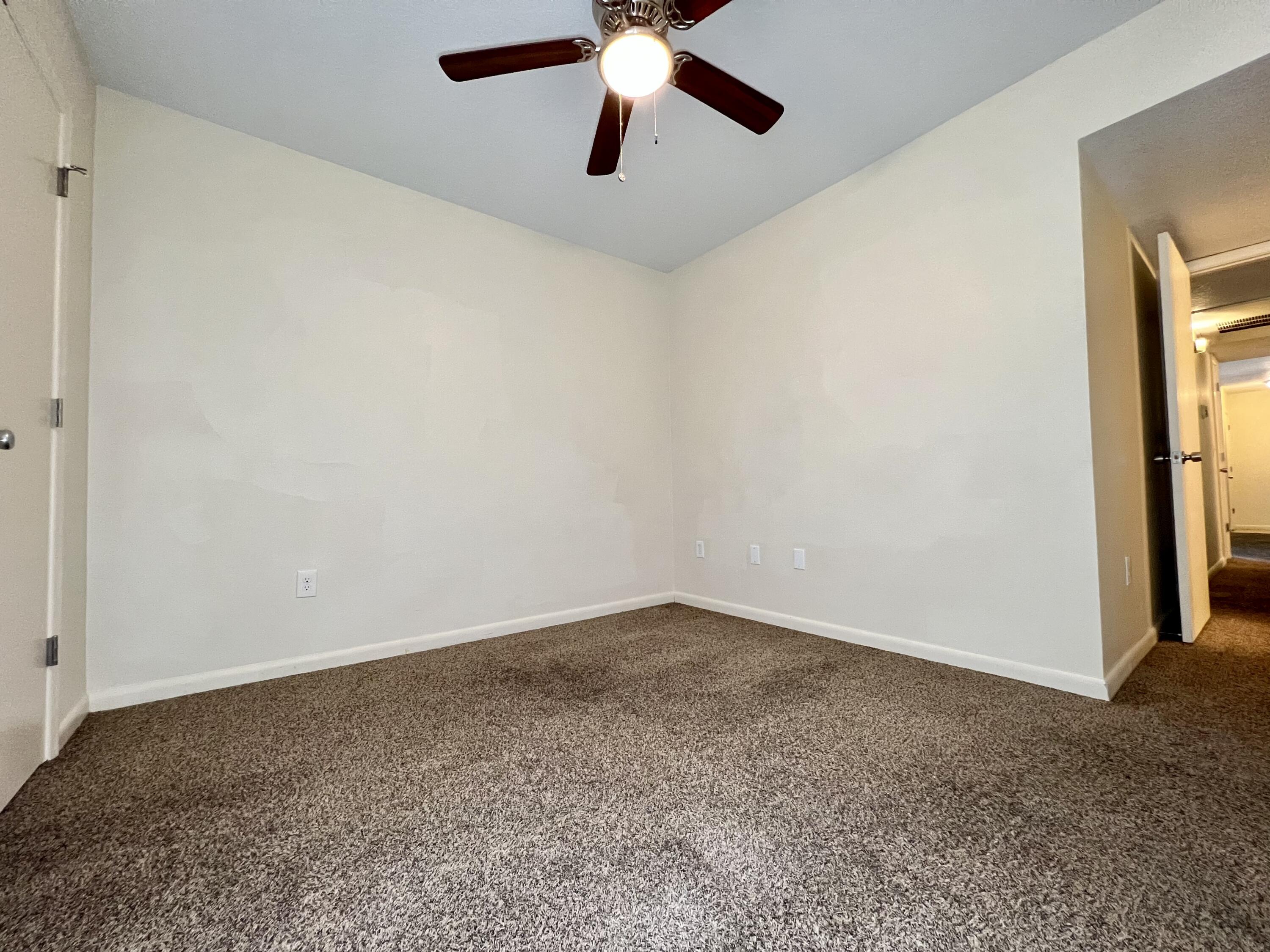 Photo 7 — 4601 Carlisle Boulevard NE APT C4